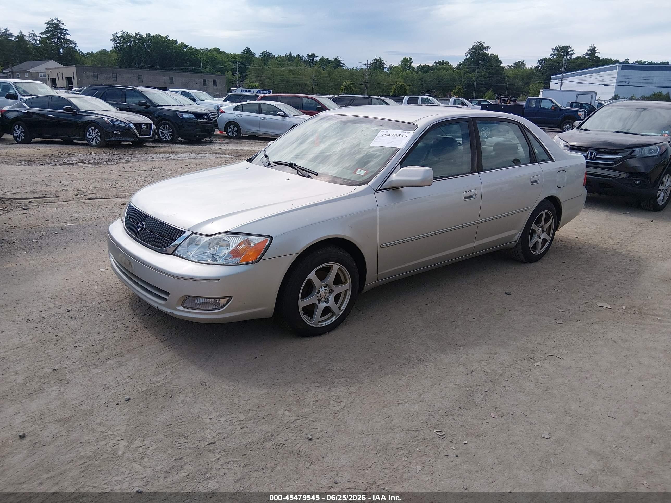 2000 Toyota Avalon Xls Серебряный vin: 4T1BF28B7YU083340