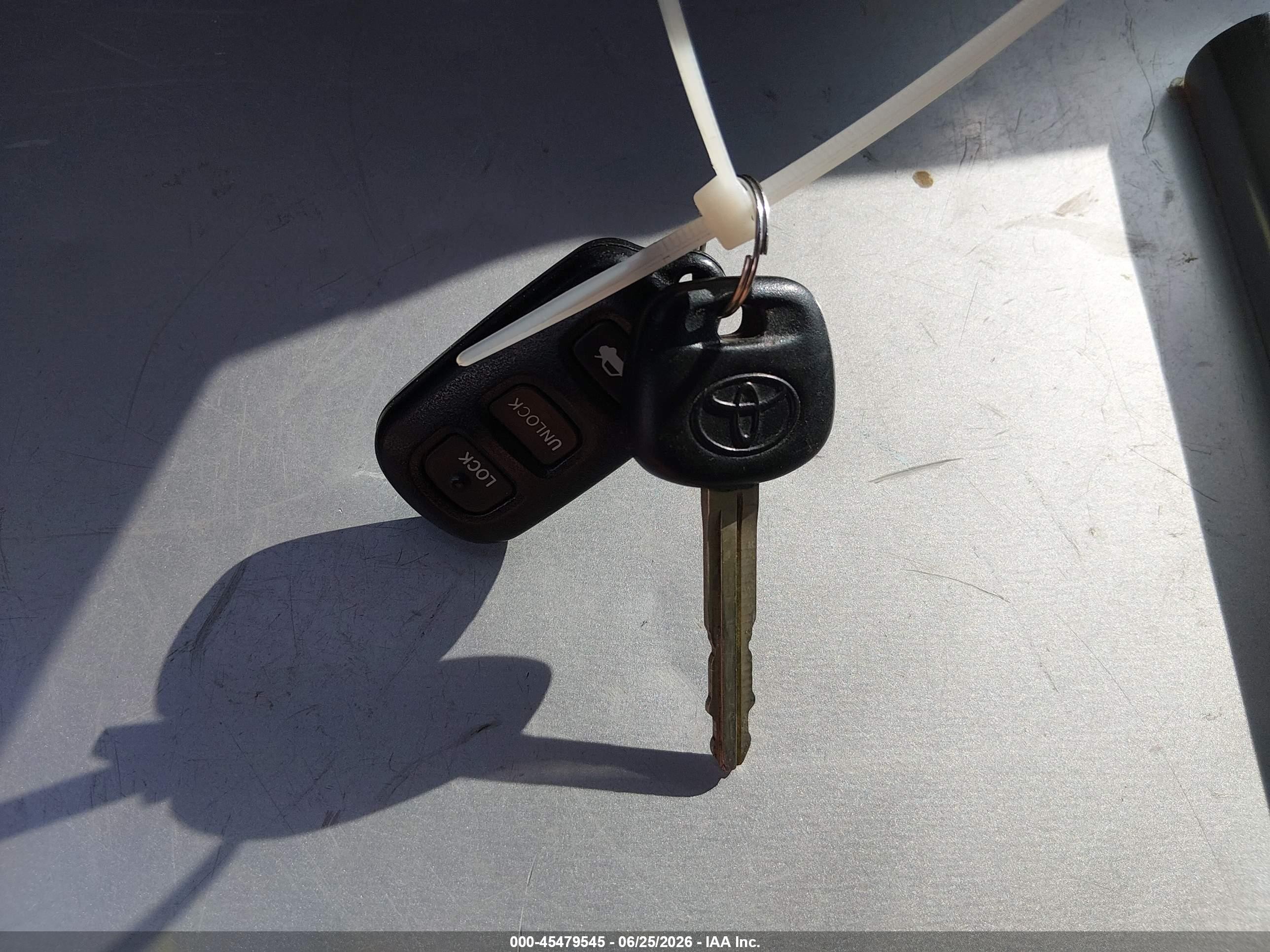 2000 Toyota Avalon Xls Серебряный vin: 4T1BF28B7YU083340