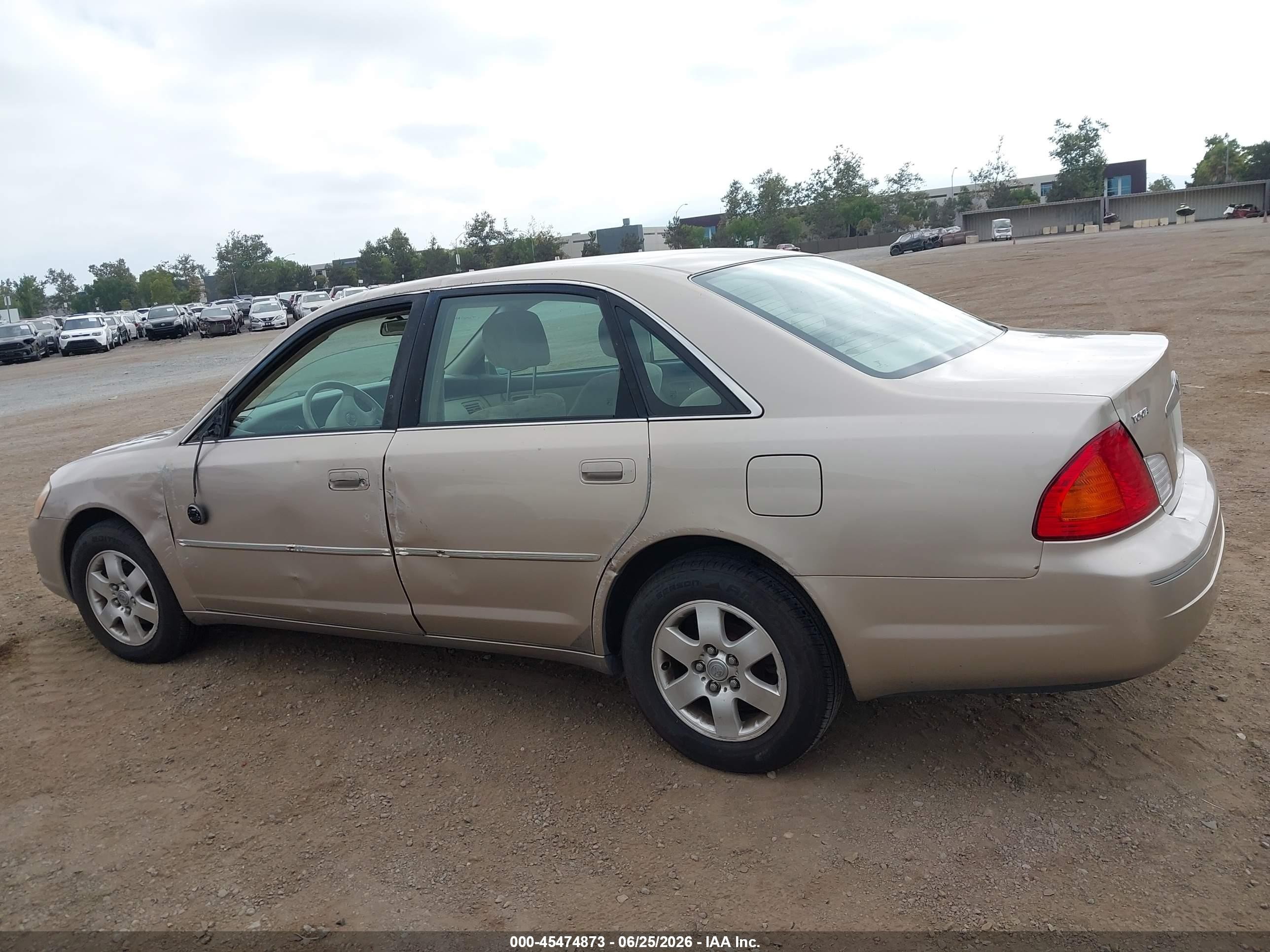 2002 Toyota Avalon Xl Бежевый vin: 4T1BF28B82U203248