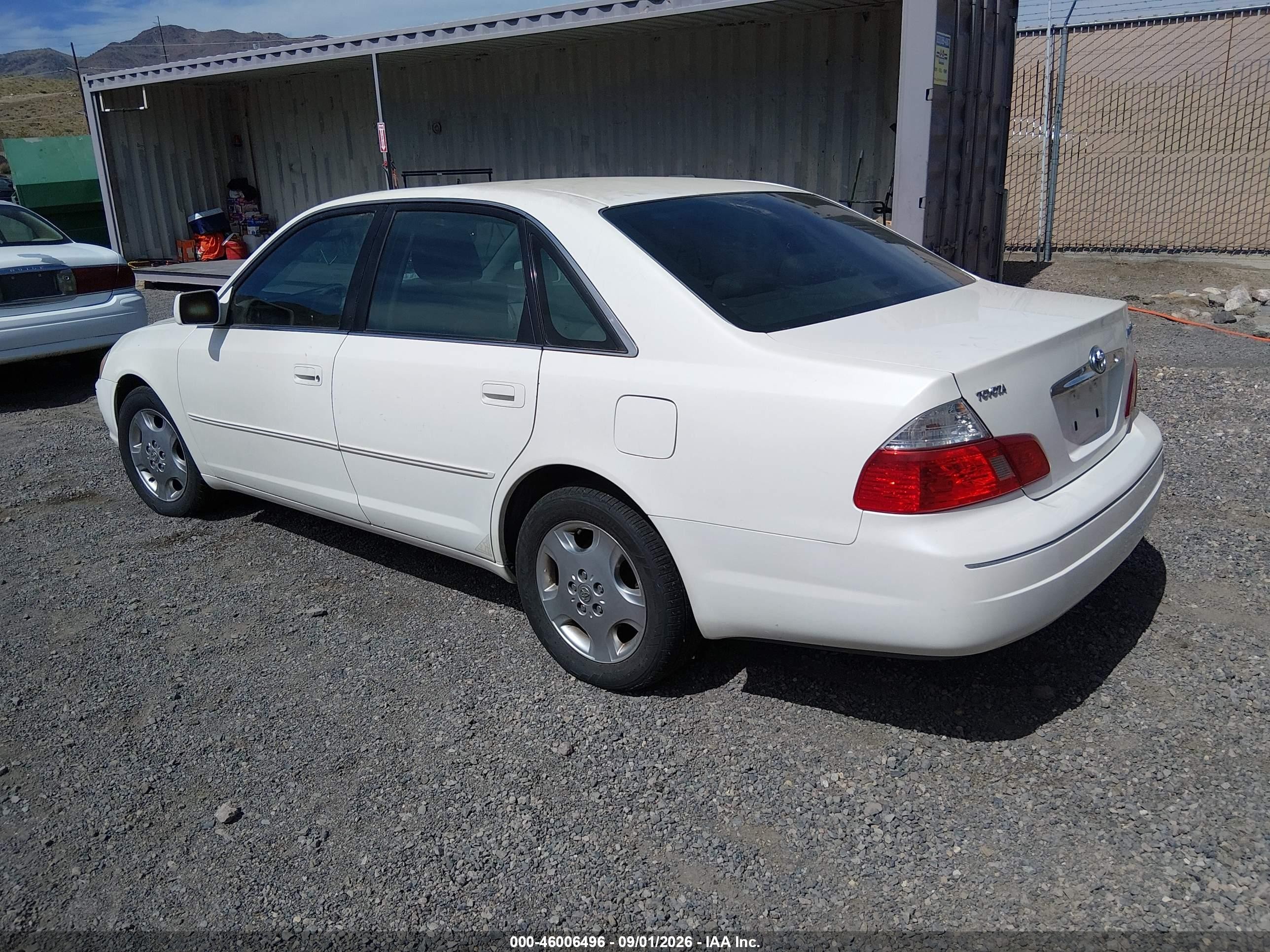 2003 Toyota Avalon Xls White vin: 4T1BF28B83U270157