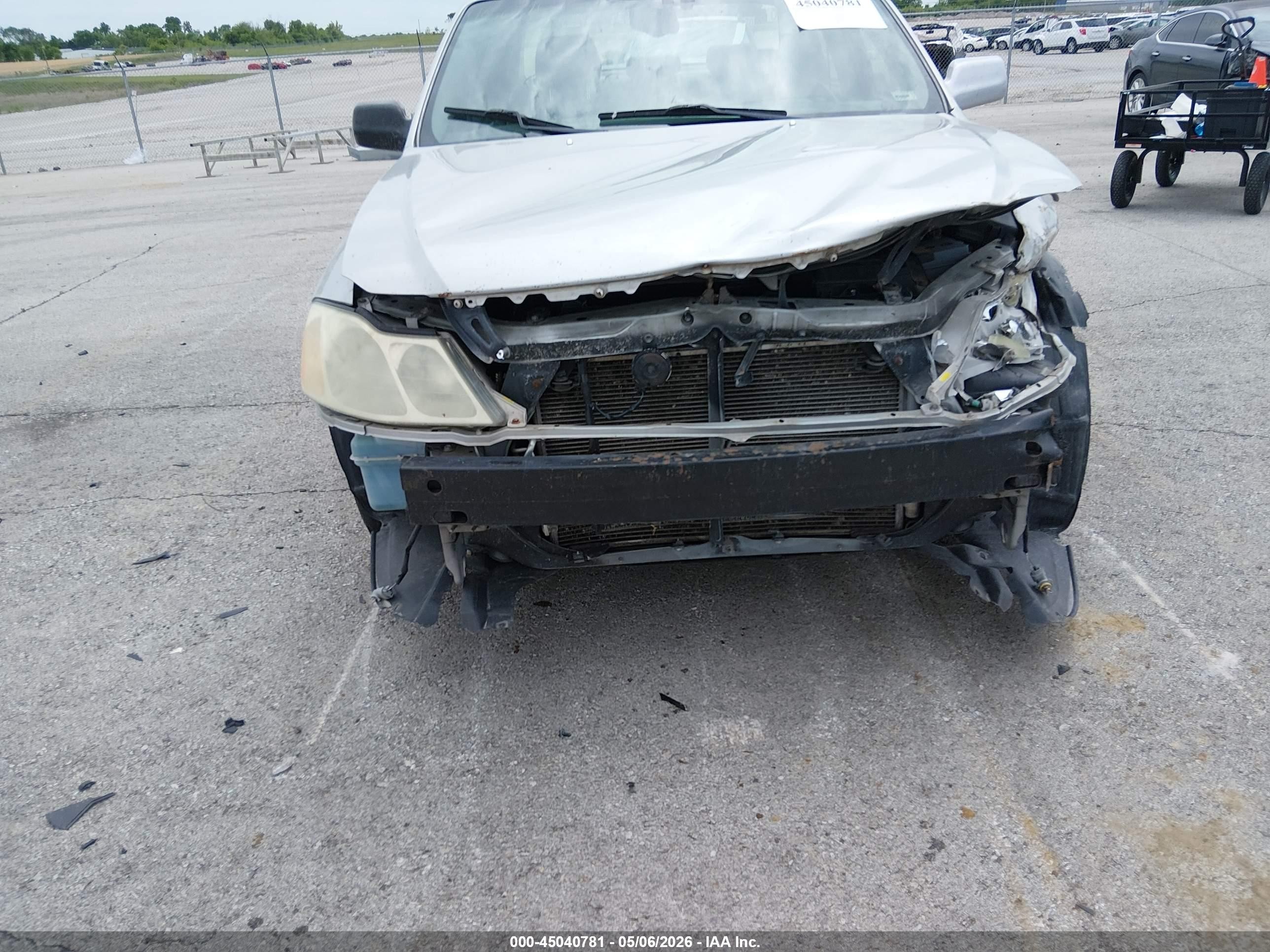 2004 Toyota Avalon Xls Silver vin: 4T1BF28B84U346252