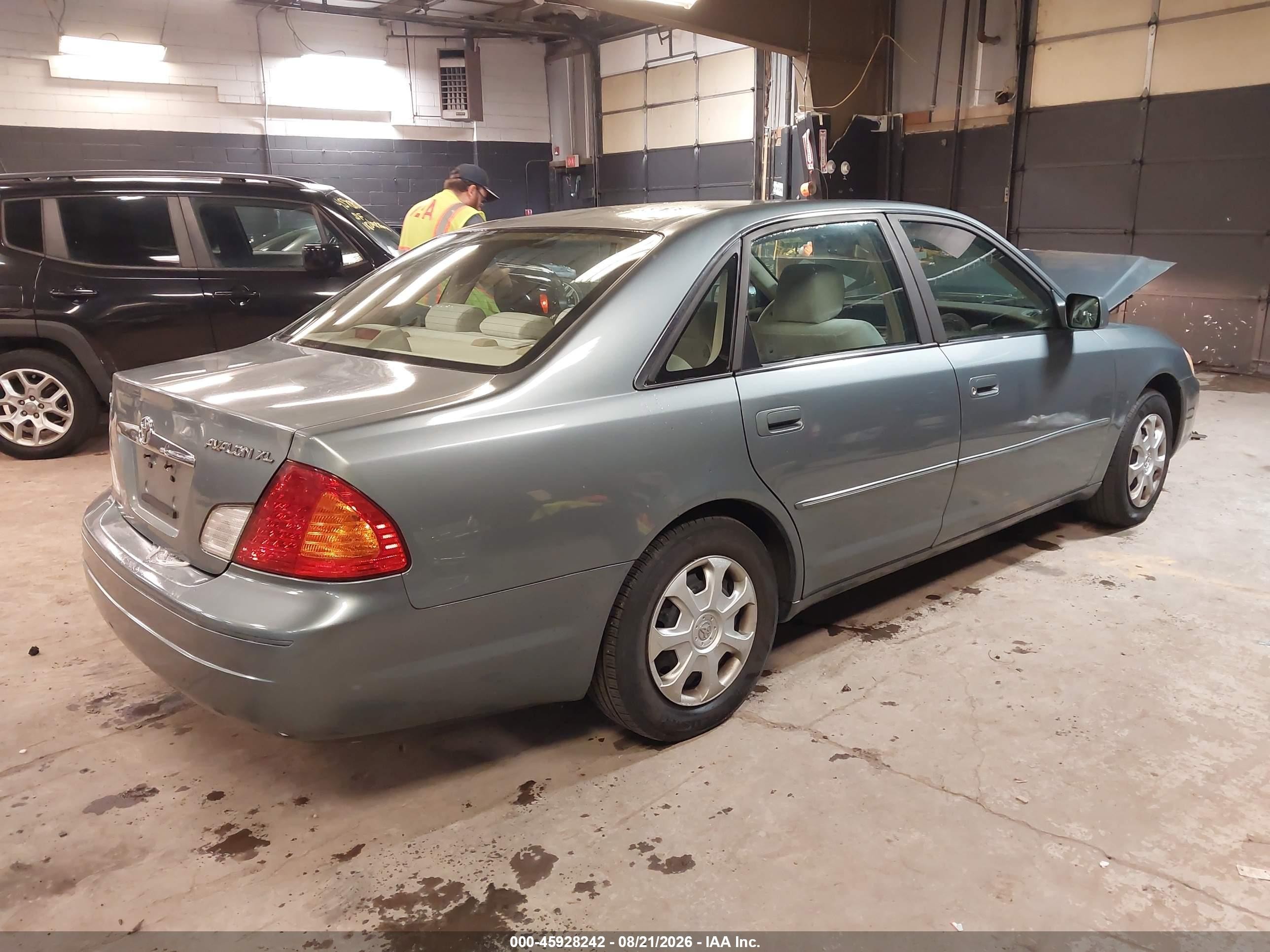 2000 Toyota Avalon Xl Серый vin: 4T1BF28B8YU031019