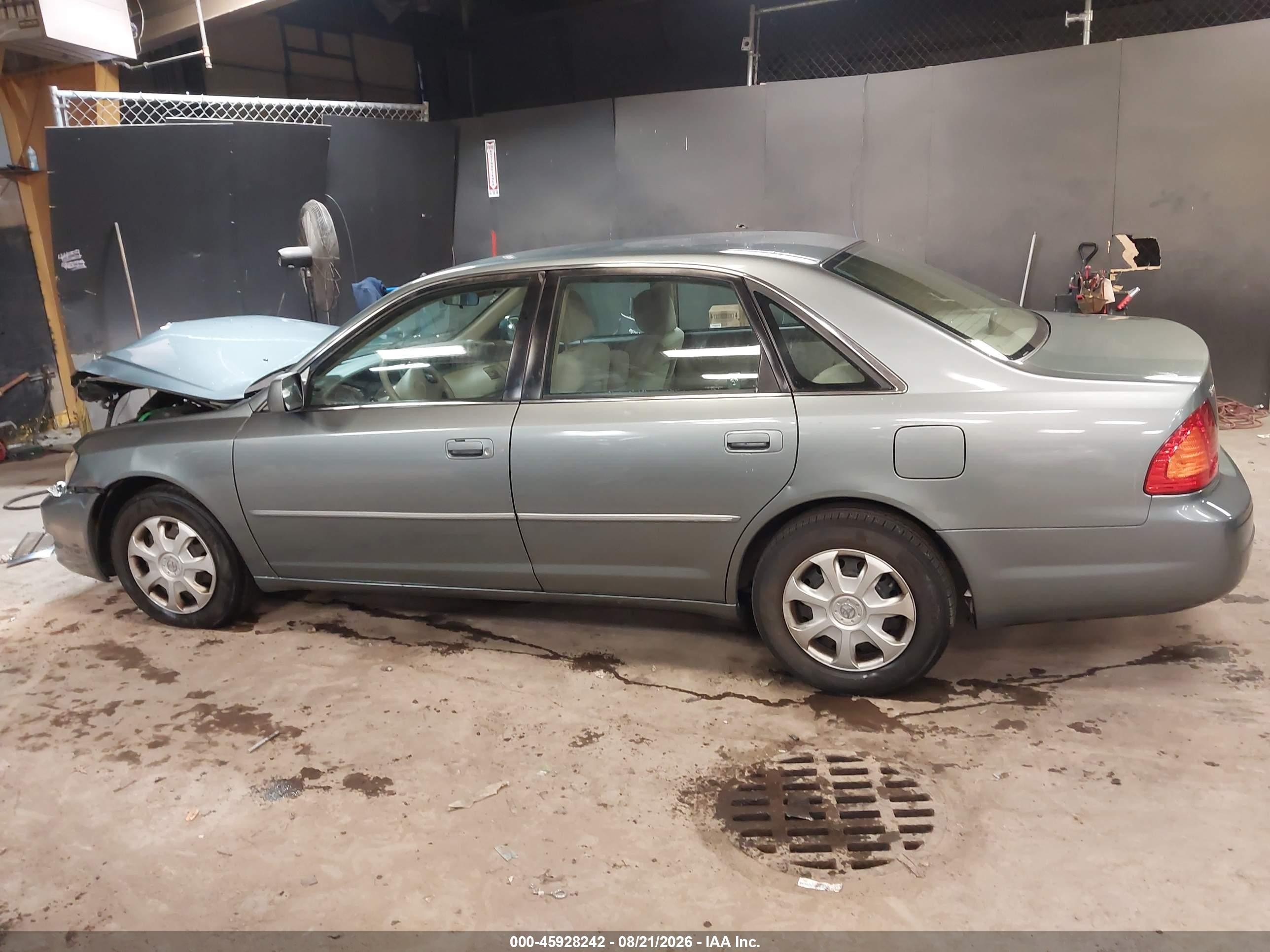 2000 Toyota Avalon Xl Серый vin: 4T1BF28B8YU031019