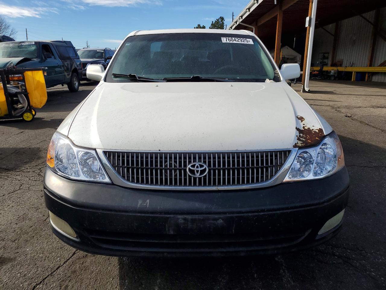 2001 Toyota Alavon Белый vin: 4T1BF28B8YU066465