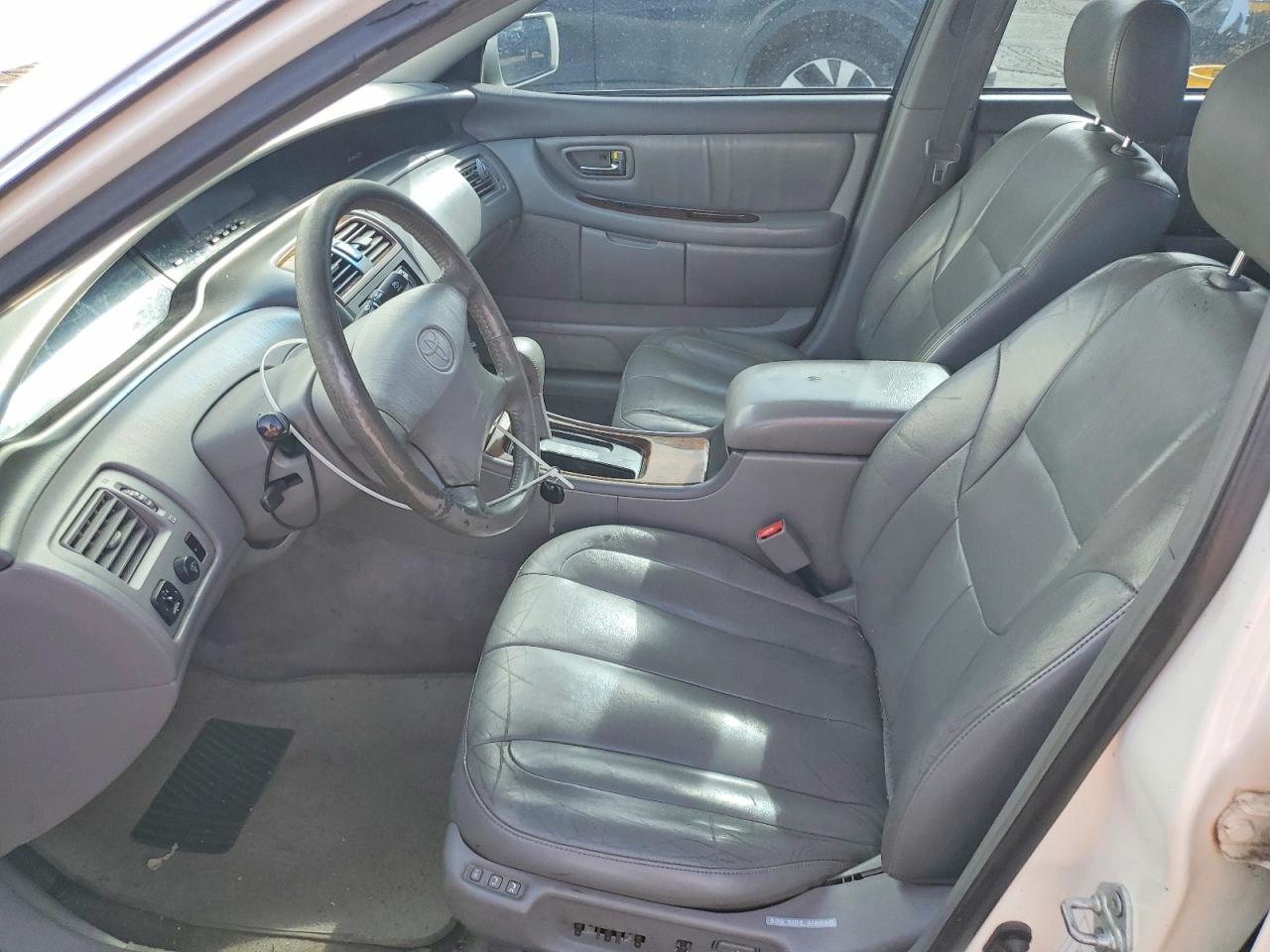 2001 Toyota Alavon Белый vin: 4T1BF28B8YU066465