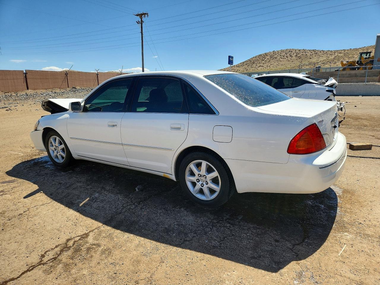 2000 Toyota Avalon Xls White vin: 4T1BF28B8YU081273