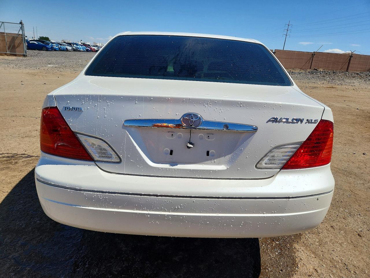 2000 Toyota Avalon Xls White vin: 4T1BF28B8YU081273