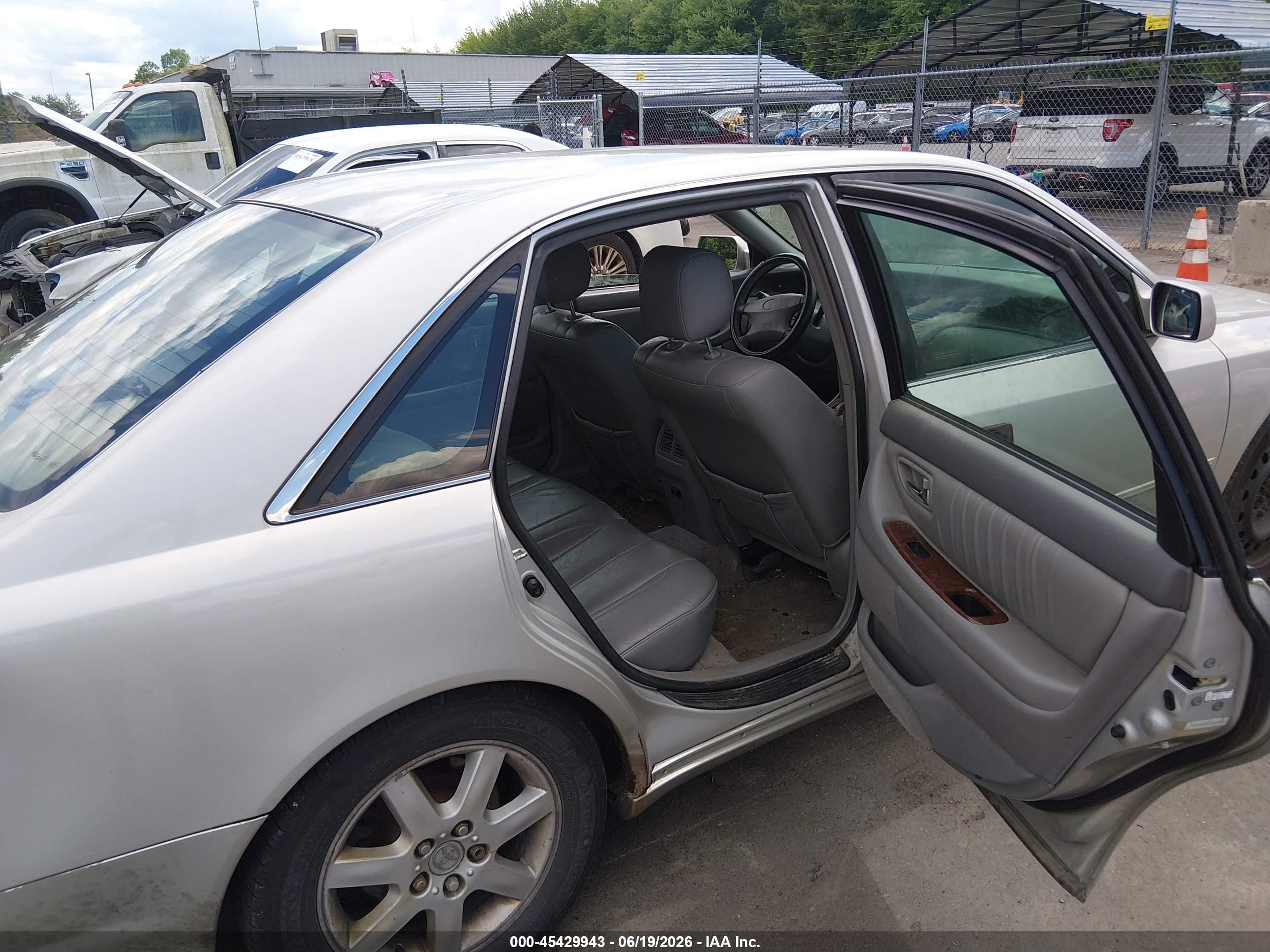 2001 Toyota Avalon Xls Silver vin: 4T1BF28B91U159890