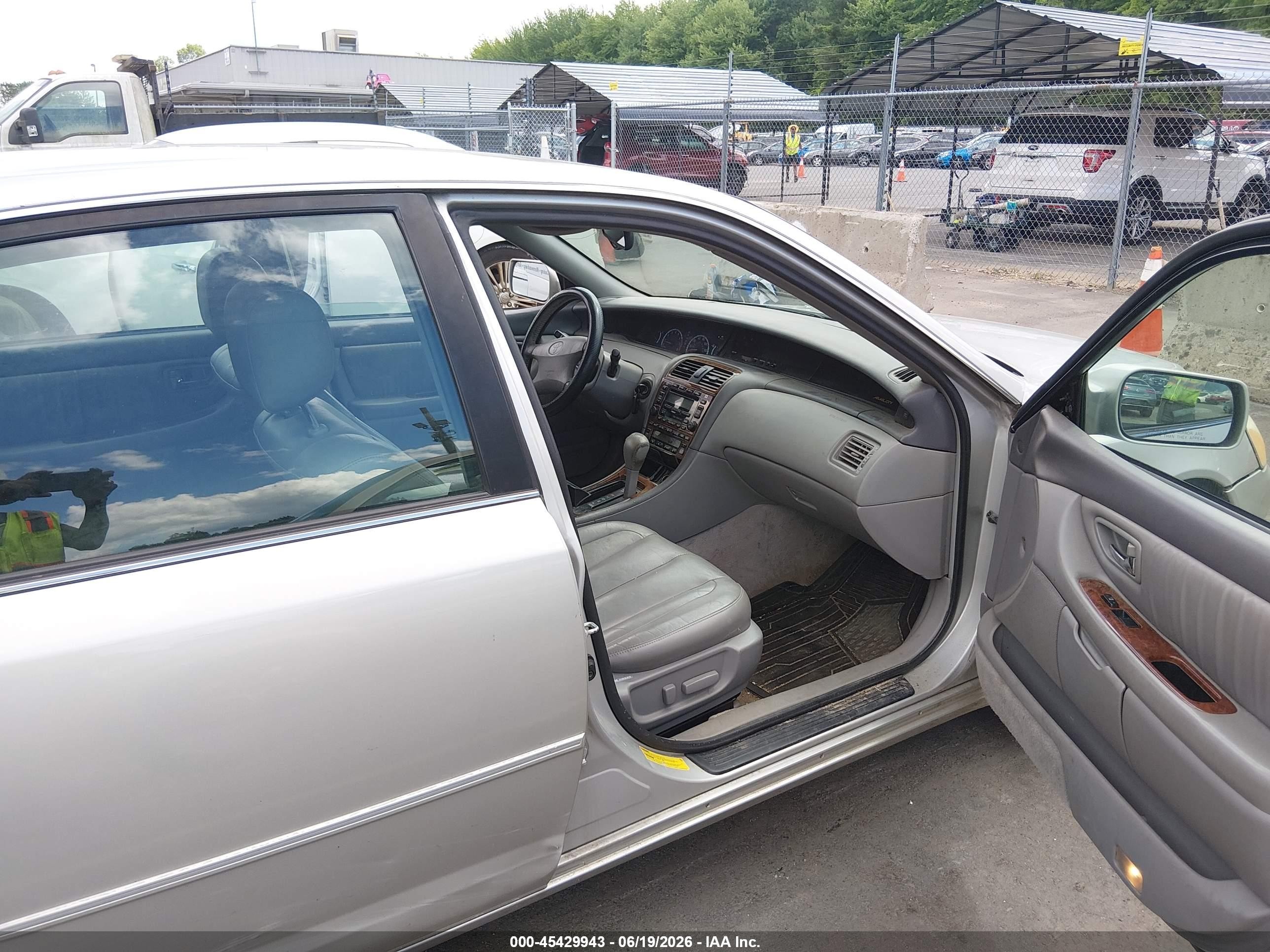2001 Toyota Avalon Xls Silver vin: 4T1BF28B91U159890