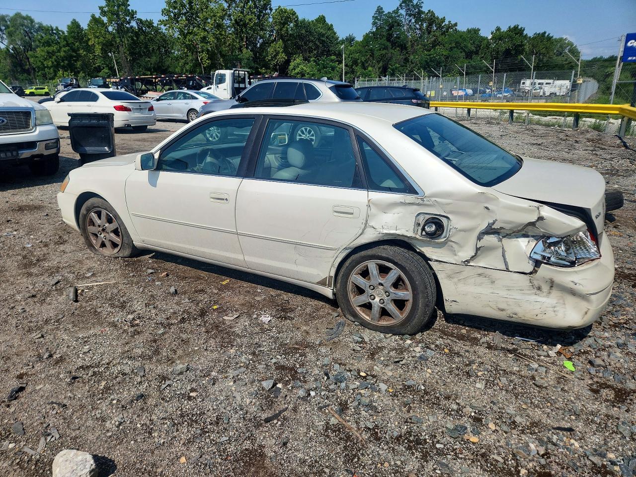 2002 Toyota Avalon Xls Белый vin: 4T1BF28B92U210256