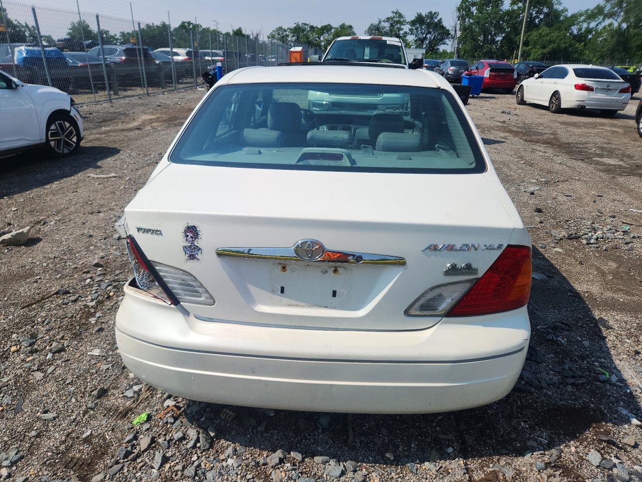 2002 Toyota Avalon Xls Белый vin: 4T1BF28B92U210256