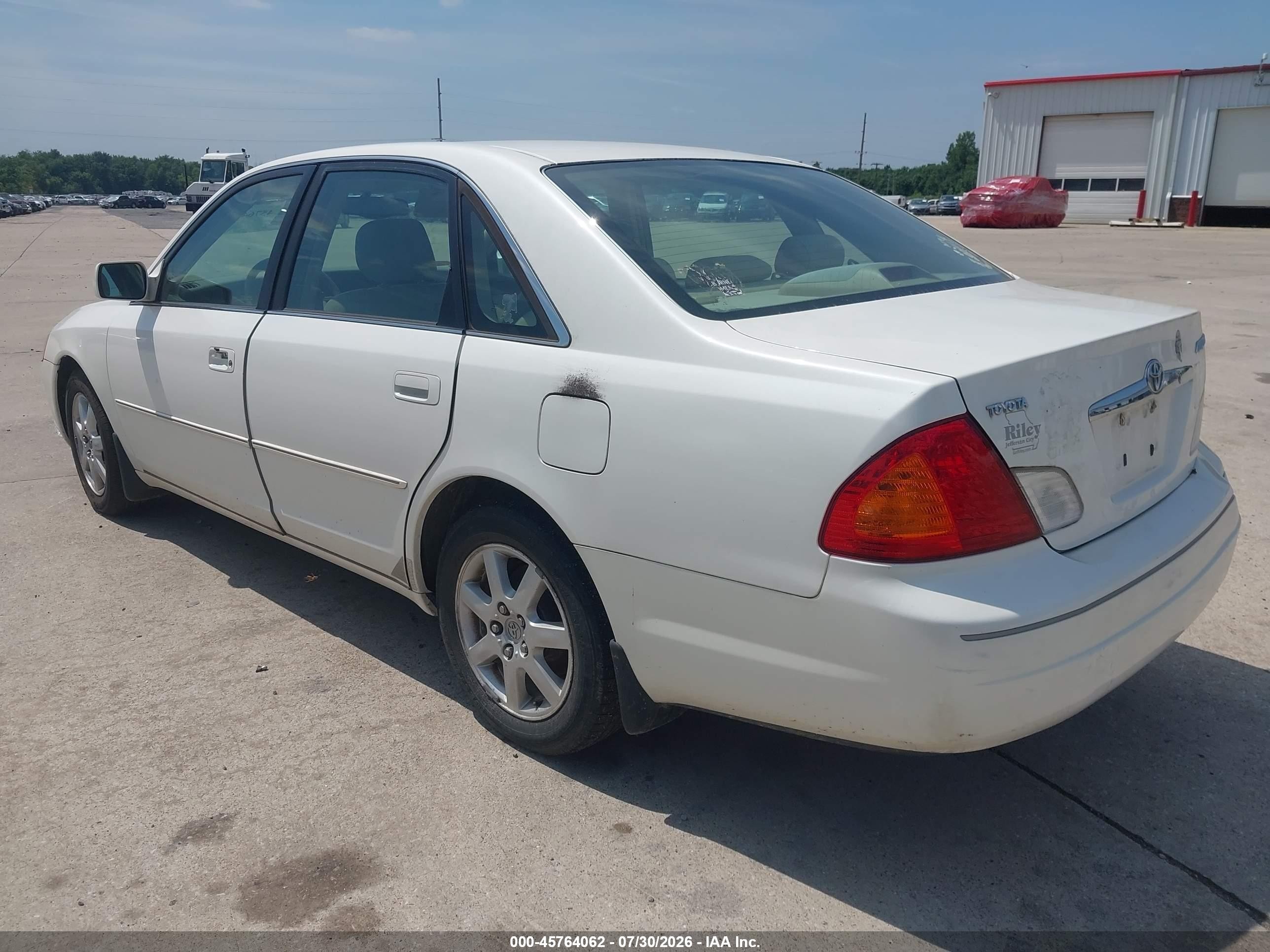 2002 Toyota Avalon Xl/xls White vin: 4T1BF28B92U240714