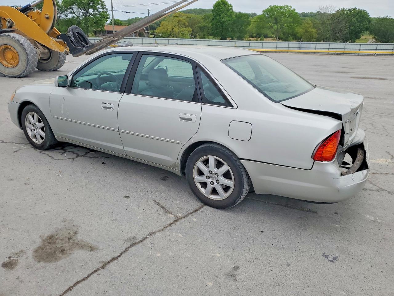 2002 Toyota Avalon Silver vin: 4T1BF28B92U252880