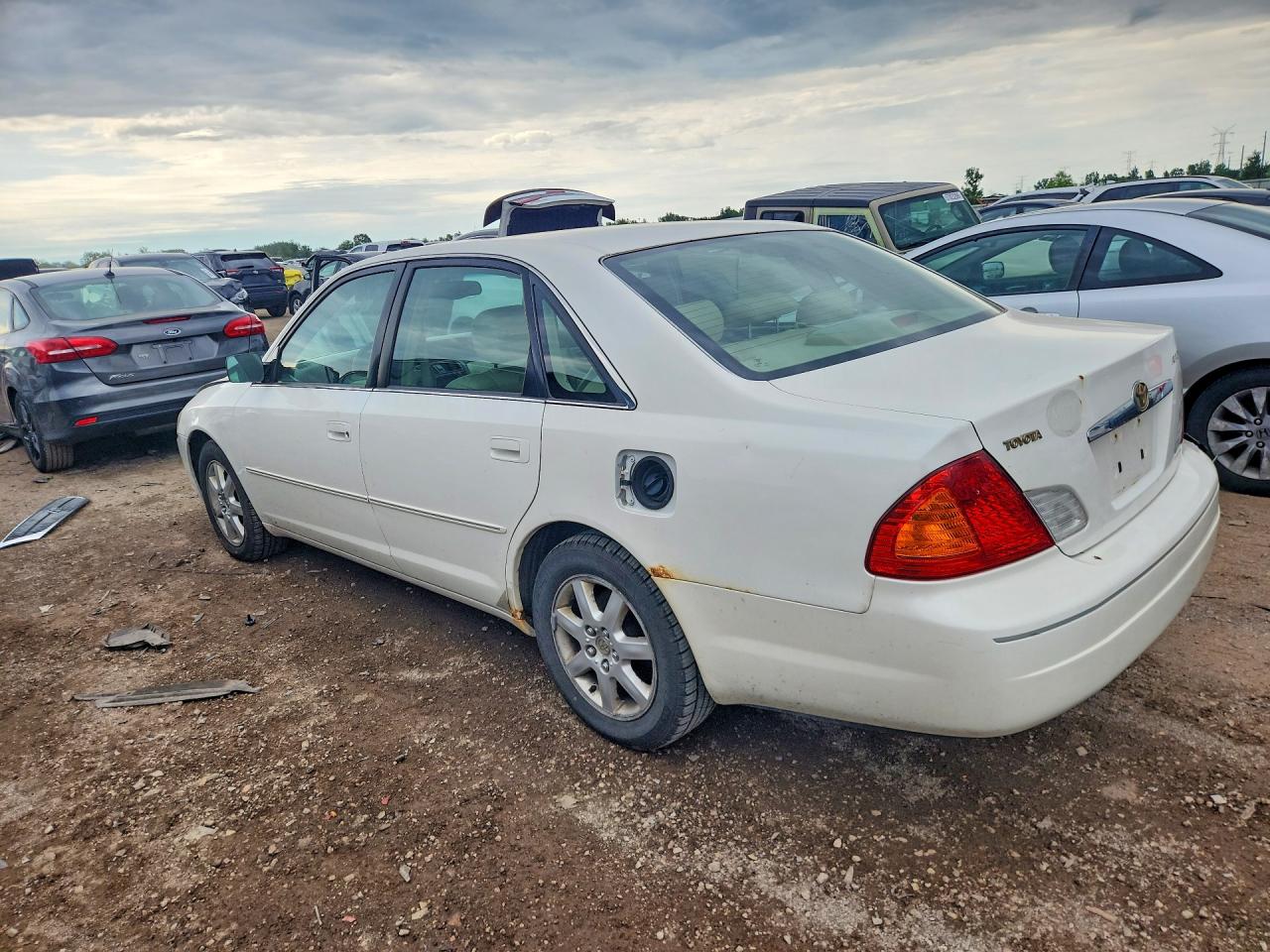 2002 Toyota Avalon Xls White vin: 4T1BF28B92U261000