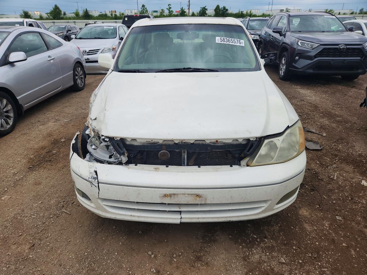 2002 Toyota Avalon Xls White vin: 4T1BF28B92U261000