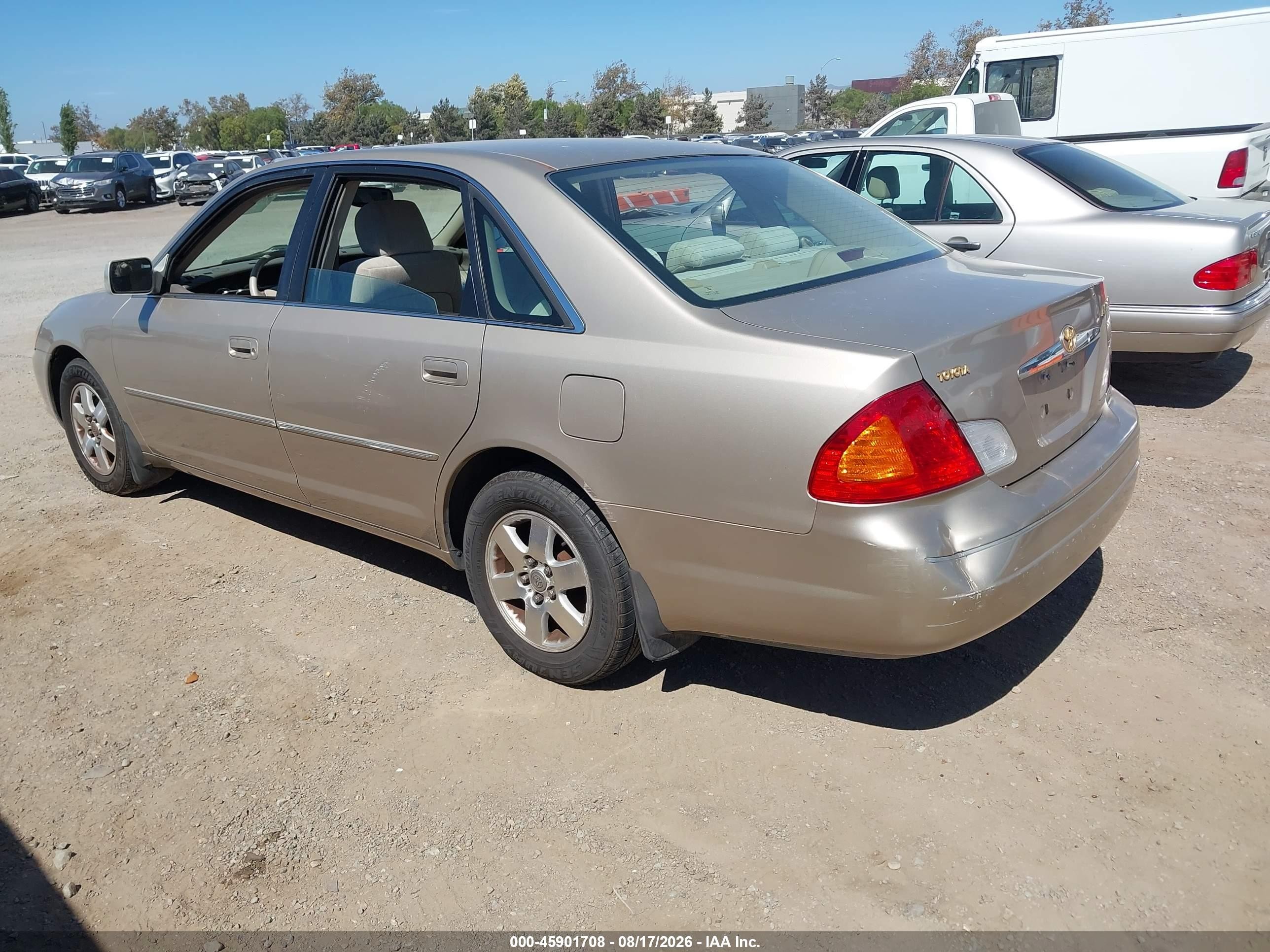 2000 Toyota Avalon Xl Gold vin: 4T1BF28B9YU066068