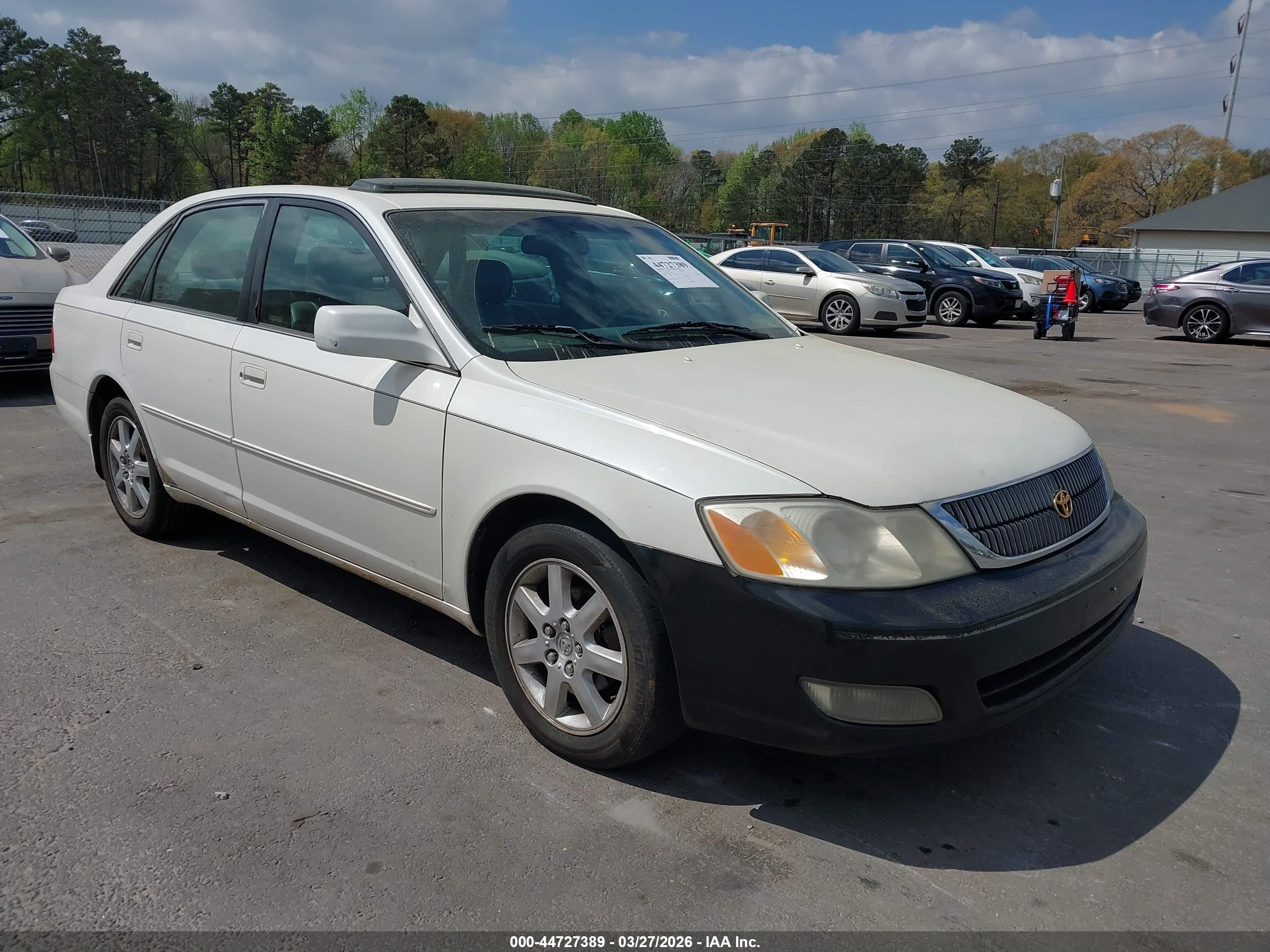2001 Toyota Avalon Xls White vin: 4T1BF28BX1U140409