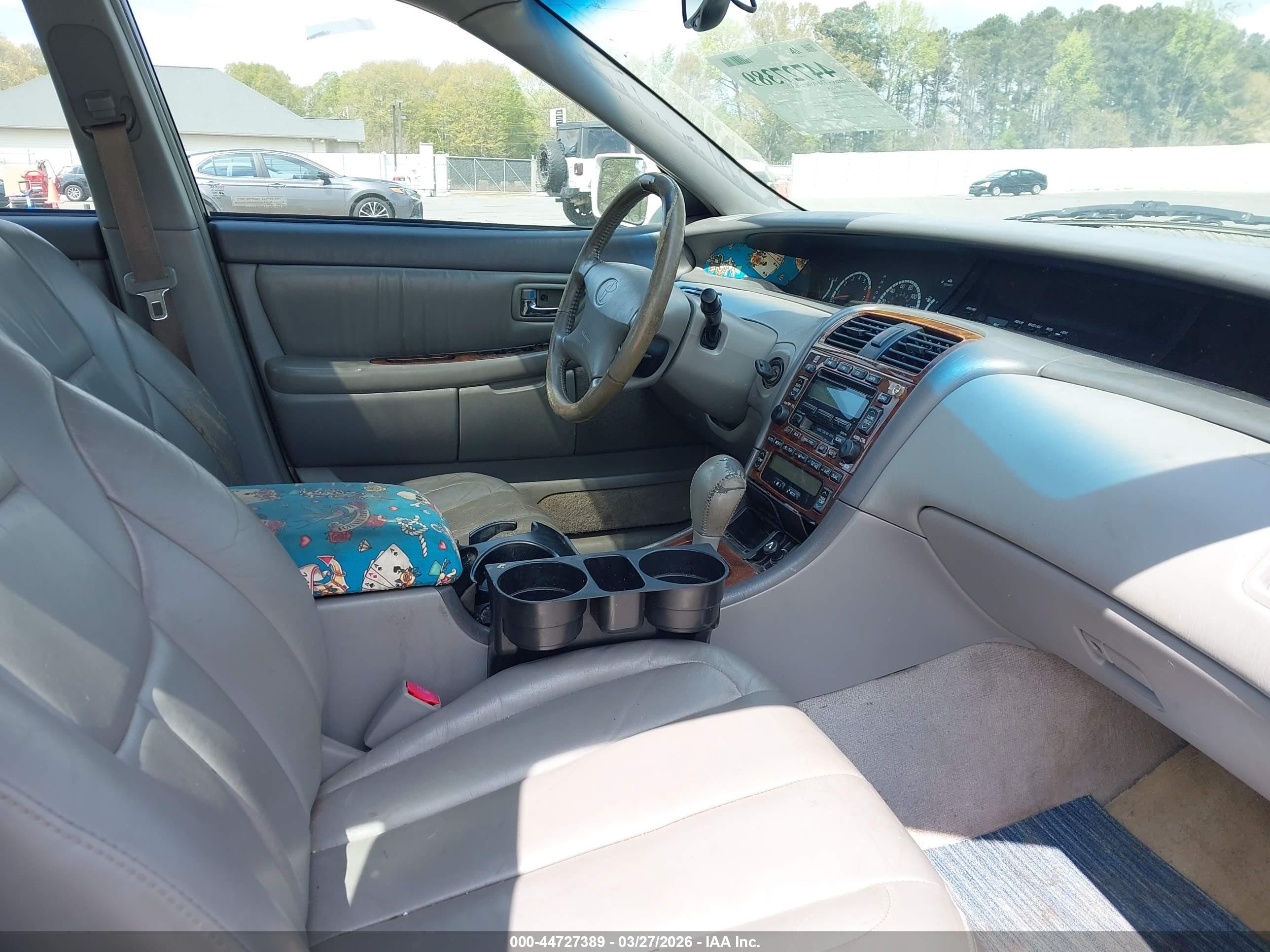 2001 Toyota Avalon Xls White vin: 4T1BF28BX1U140409