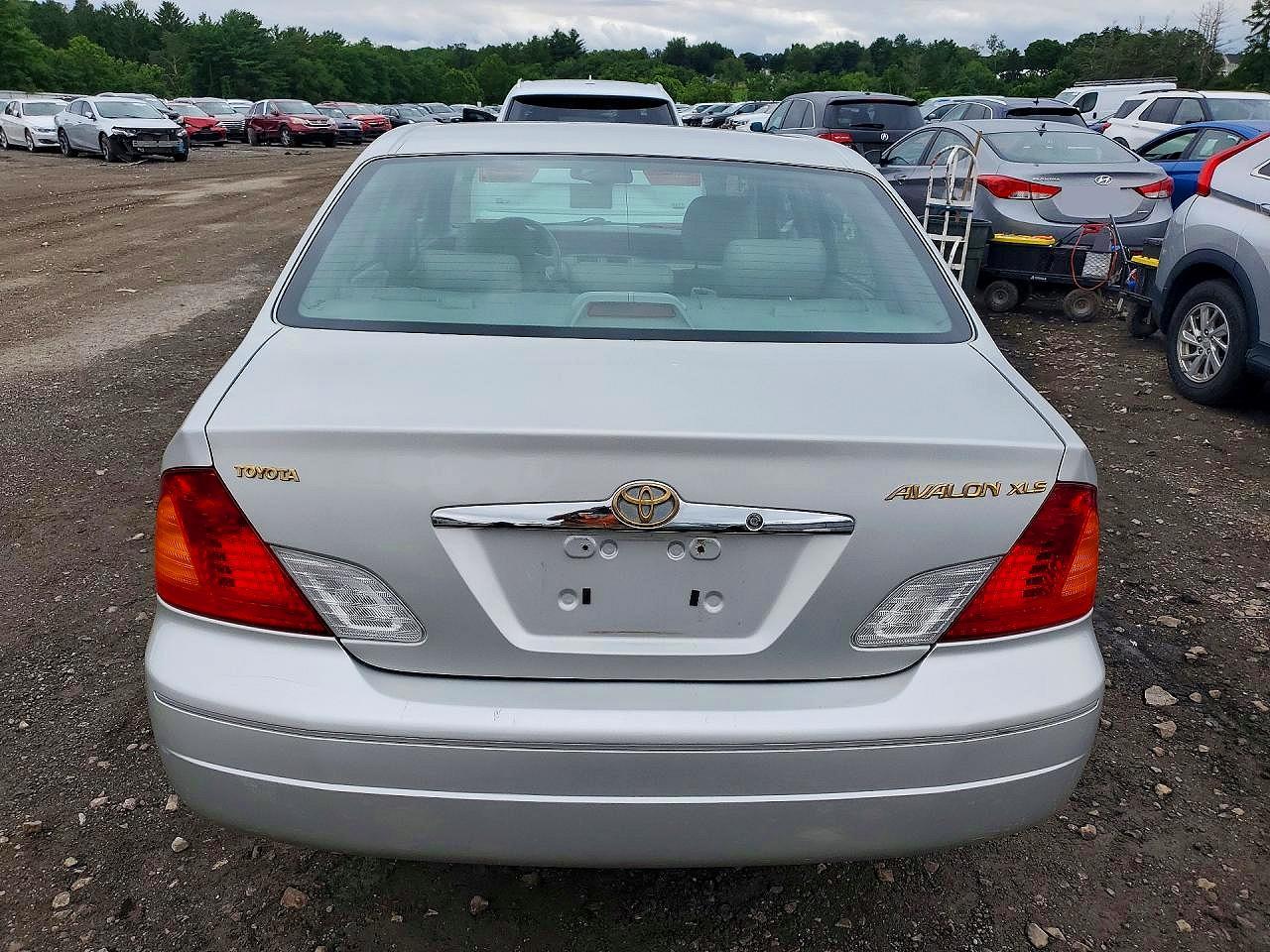 2002 Toyota Avalon Xl Серебряный vin: 4T1BF28BX2U201453