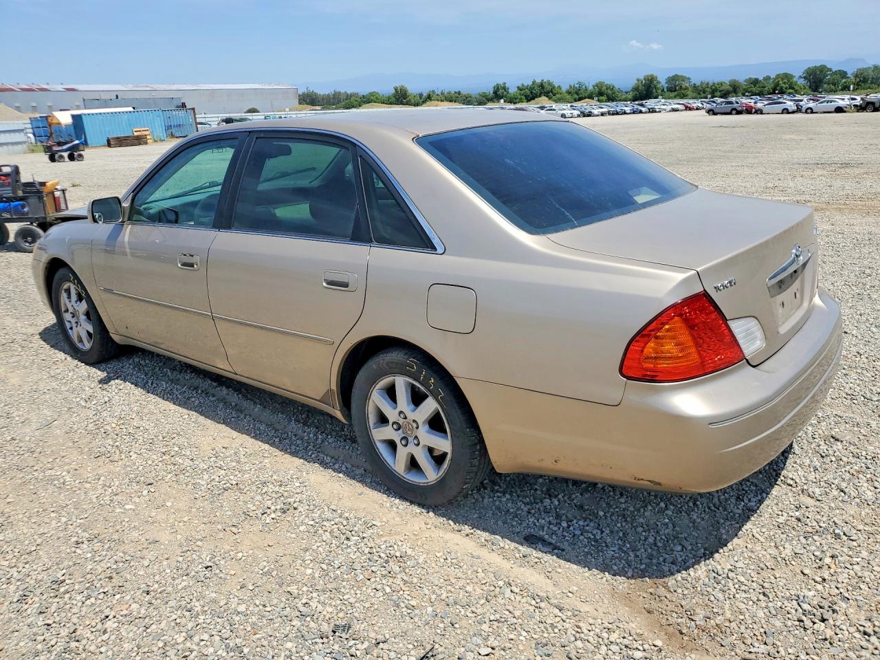 2002 Toyota Avalon Xls Gold vin: 4T1BF28BX2U251950