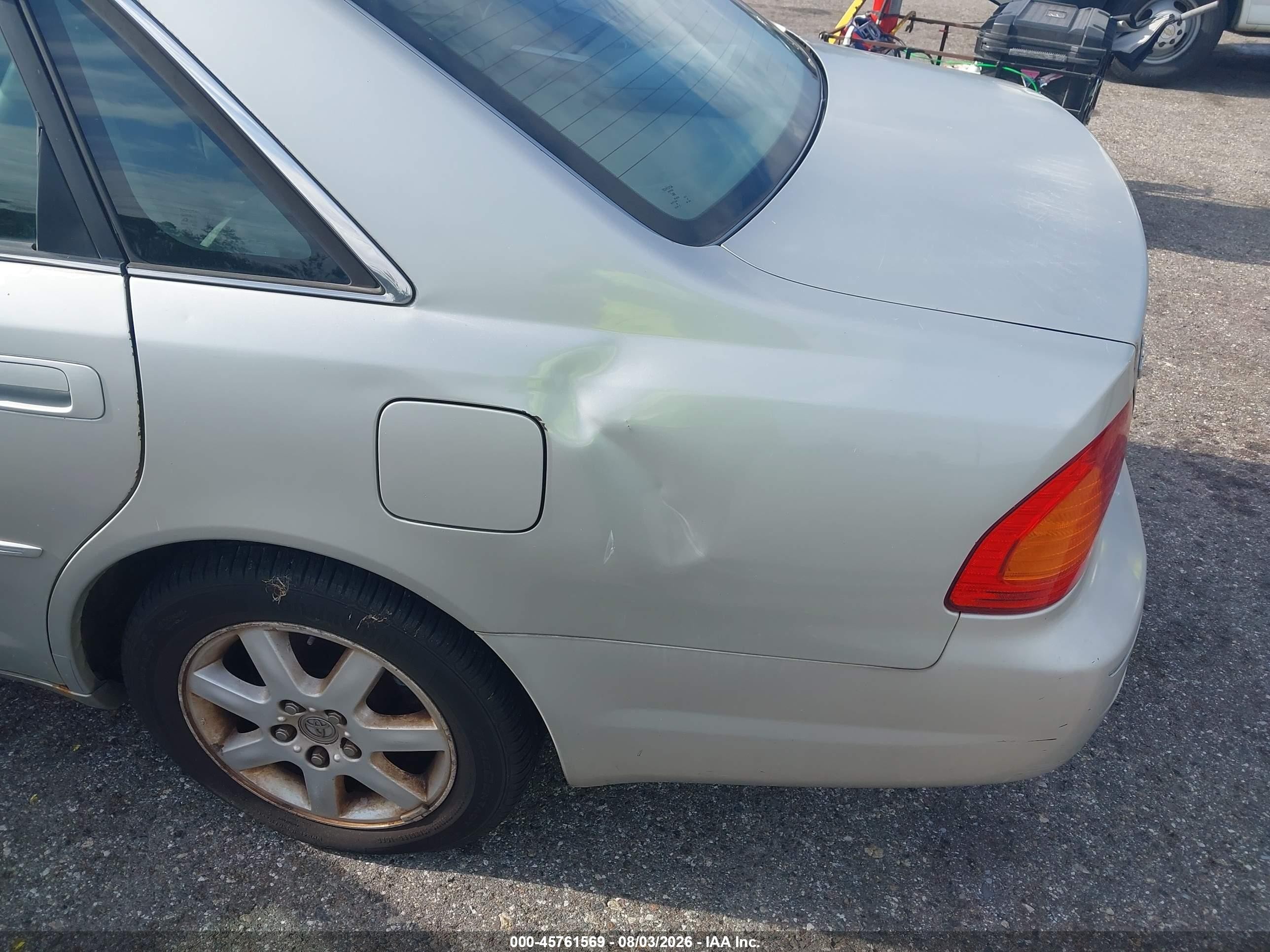 2002 Toyota Avalon Xls Silver vin: 4T1BF28BX2U260549