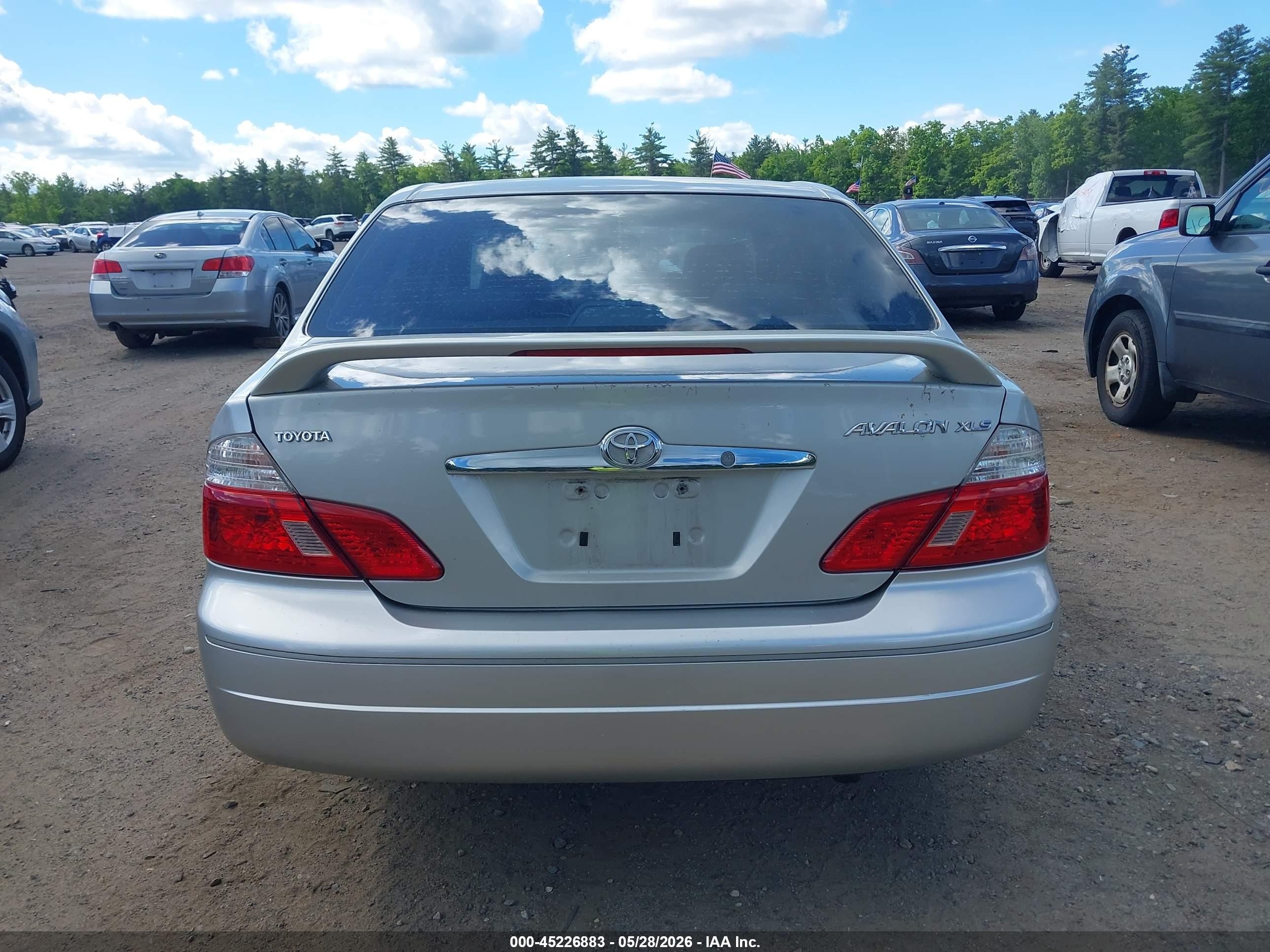 2004 Toyota Avalon Xls Silver vin: 4T1BF28BX4U346687