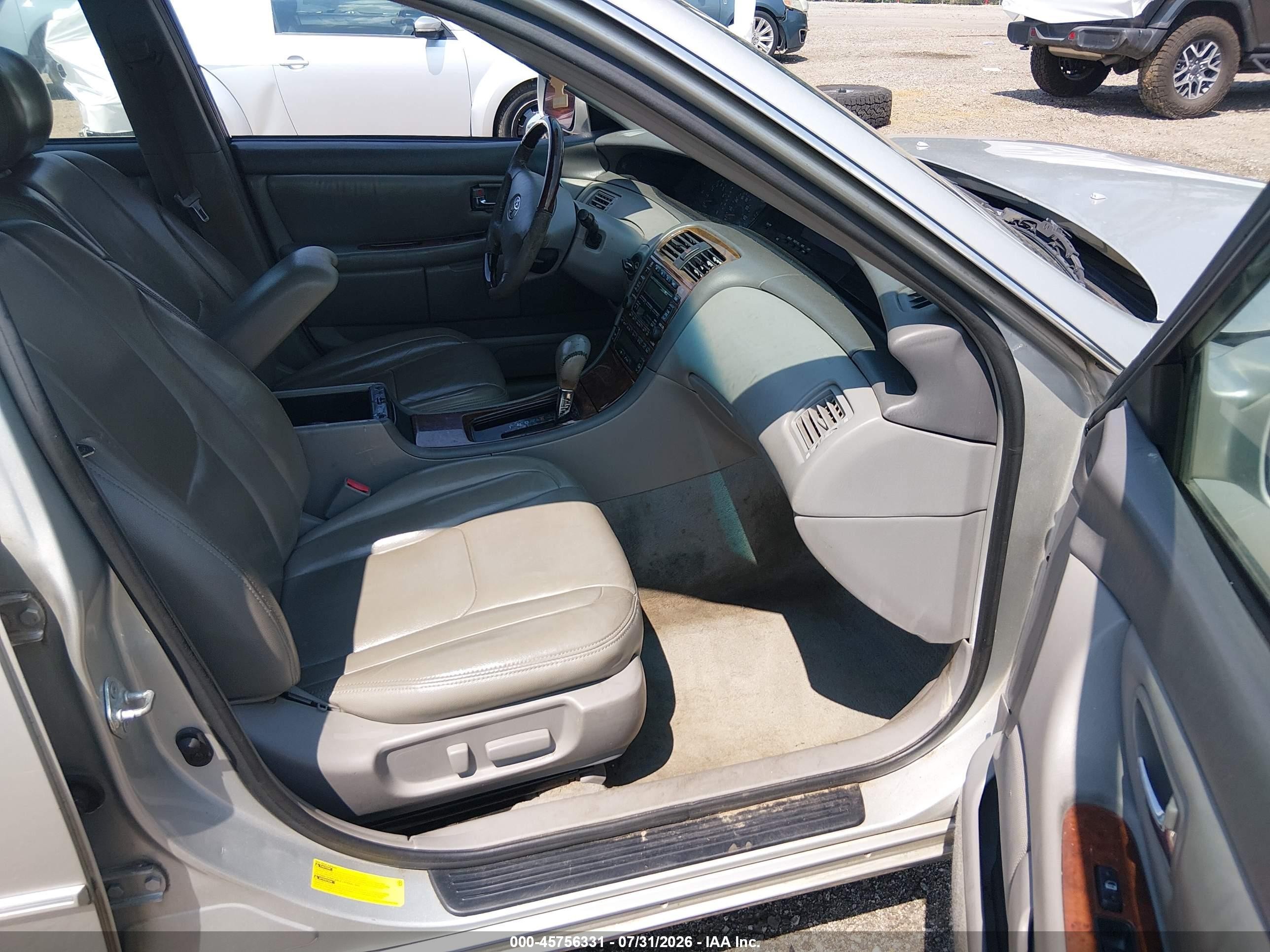 2004 Toyota Avalon Xls Серебряный vin: 4T1BF28BX4U353512