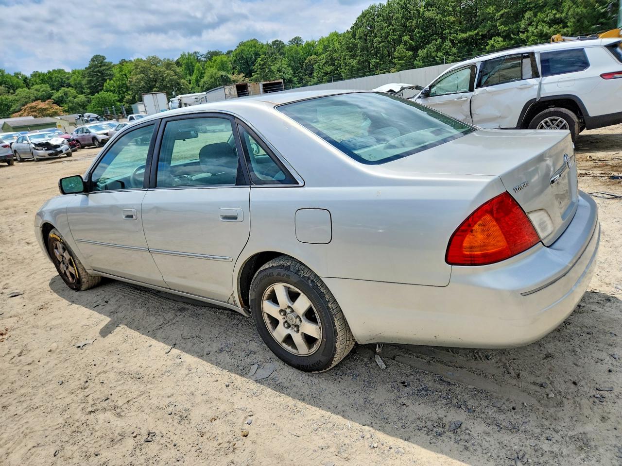 2000 Toyota Avalon Xl Silver vin: 4T1BF28BXYU093179