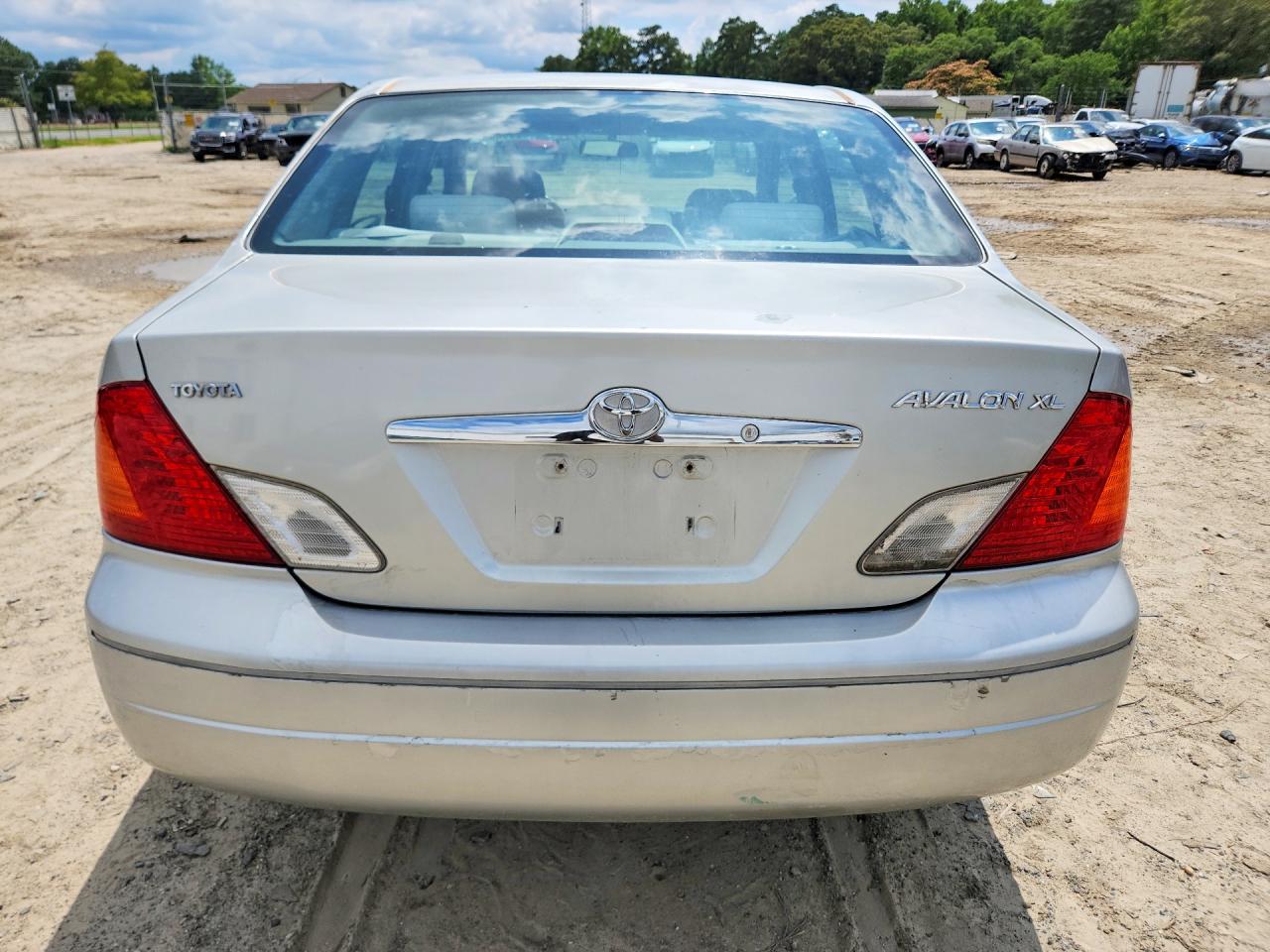2000 Toyota Avalon Xl Silver vin: 4T1BF28BXYU093179