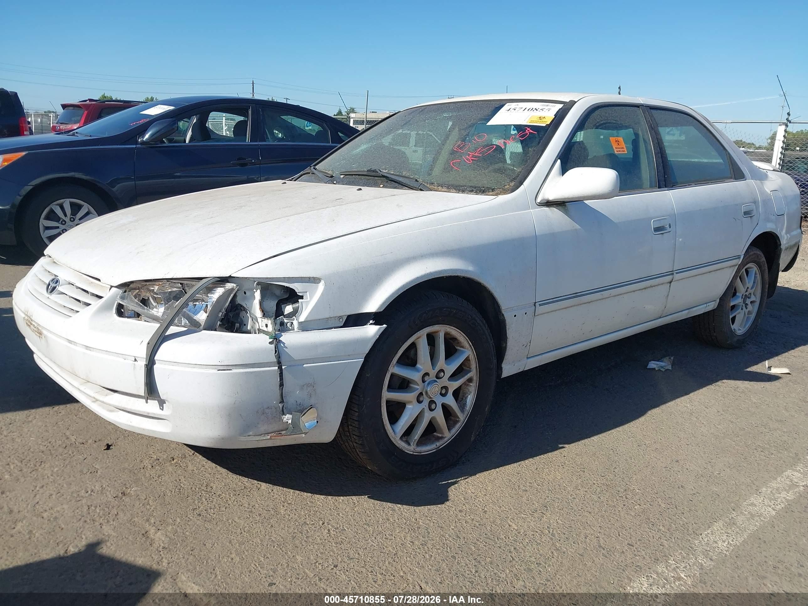 2000 Toyota Camry Xle V6 White vin: 4T1BF28K0YU952537