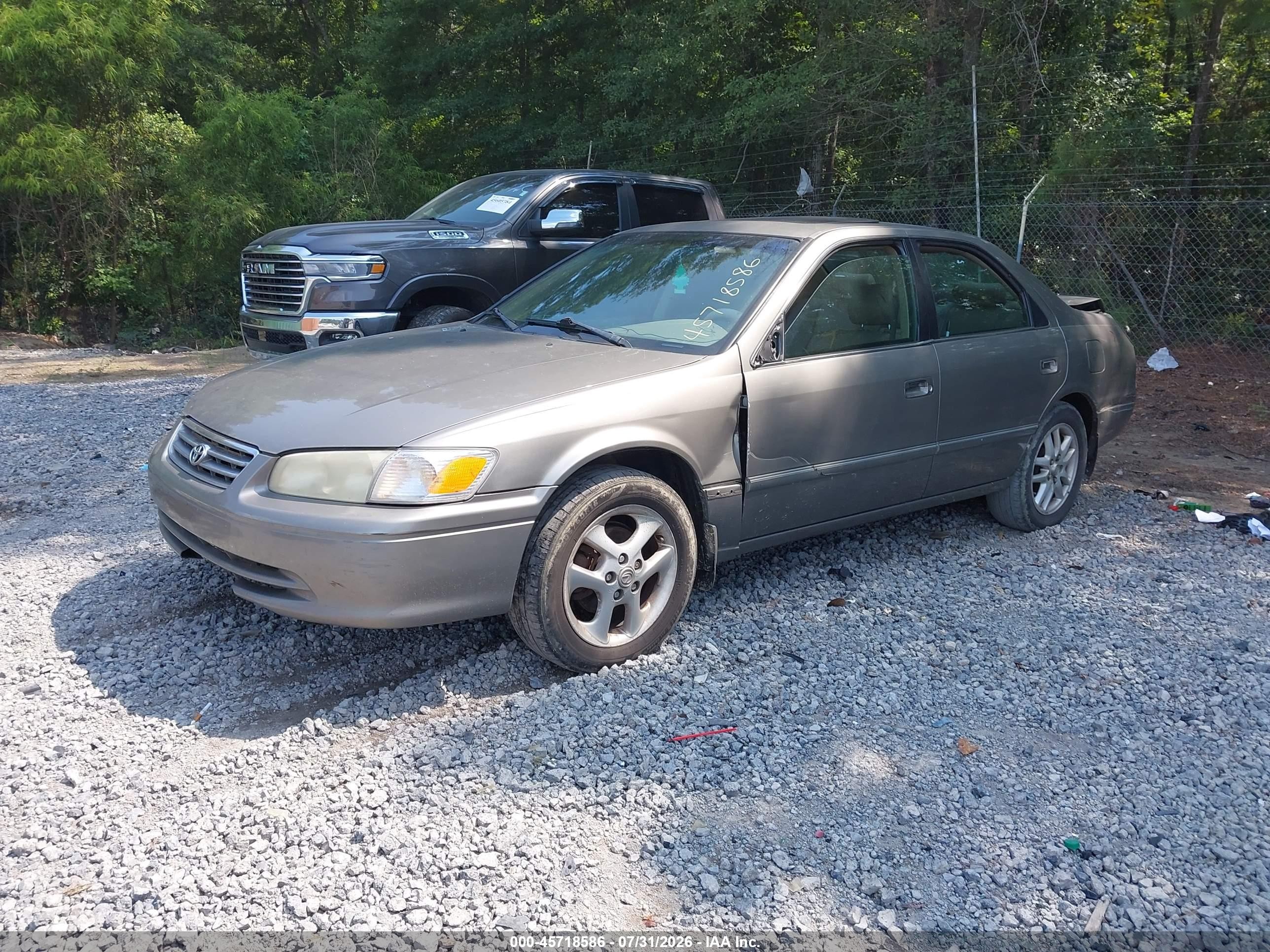 2001 Toyota Camry Xle V6 Tan vin: 4T1BF28K11U130951