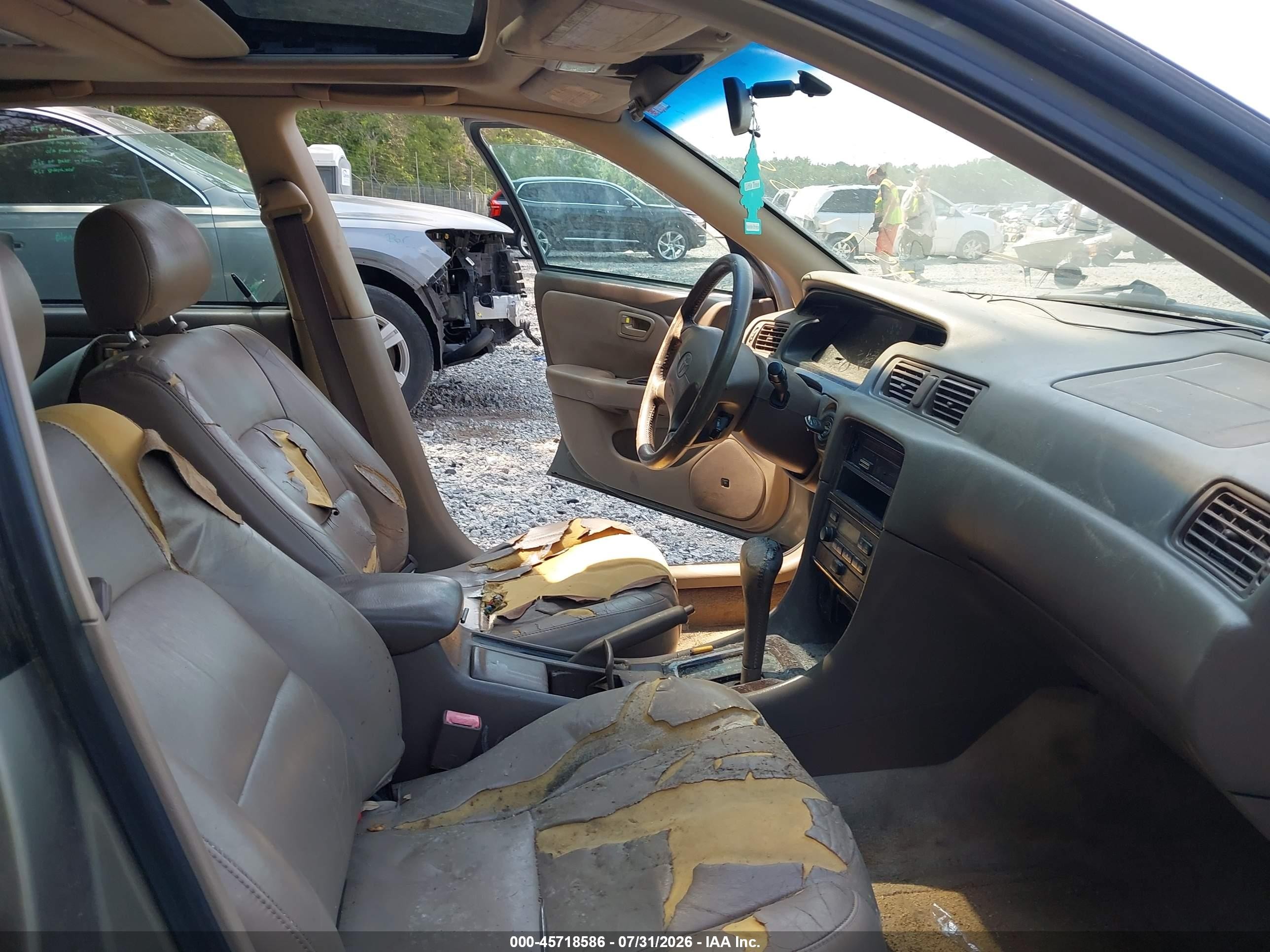 2001 Toyota Camry Xle V6 Tan vin: 4T1BF28K11U130951