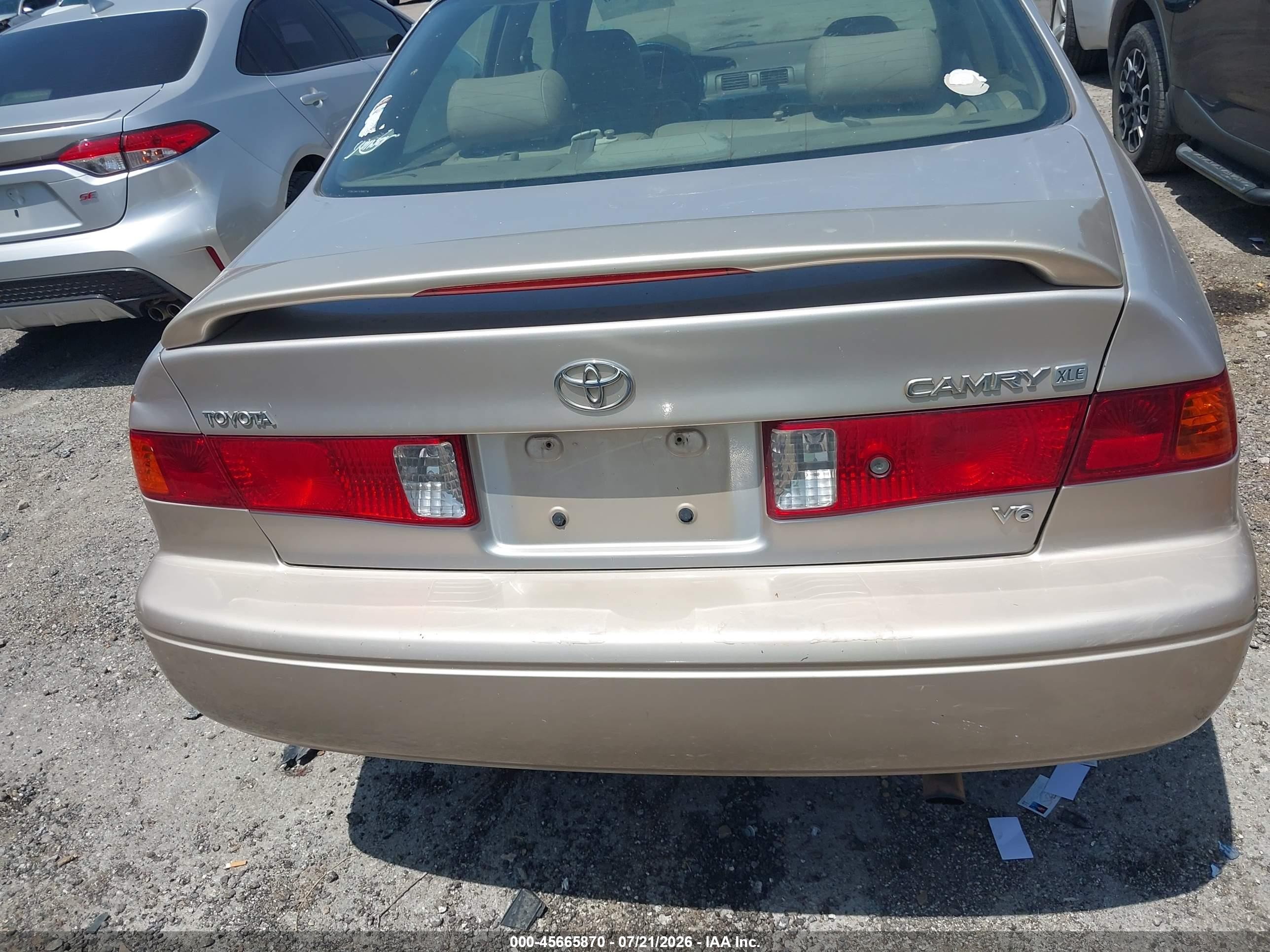 2000 Toyota Camry Xle V6 Silver vin: 4T1BF28K1YU935178