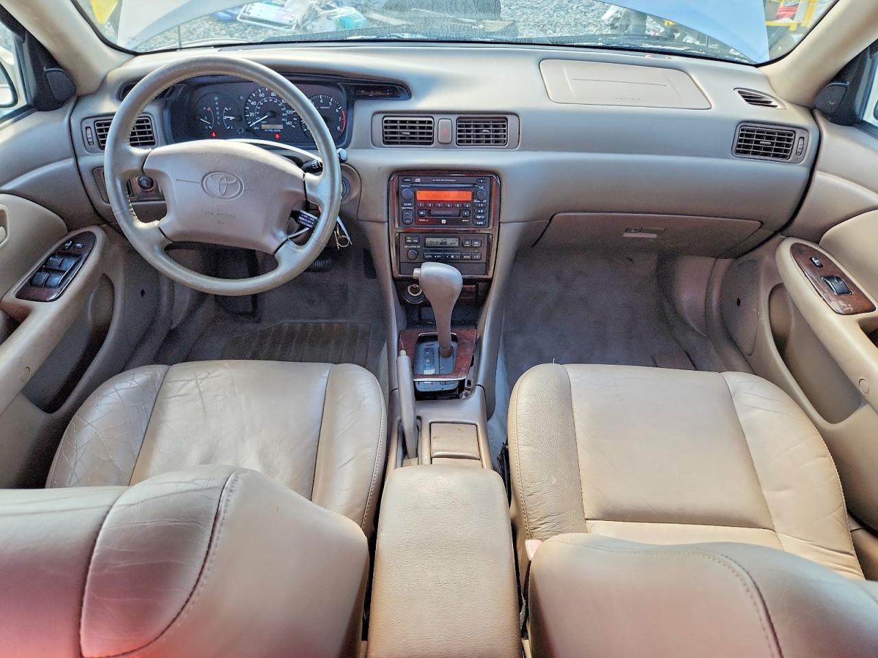 2001 Toyota Camry Xle V6 Tan vin: 4T1BF28K21U959527