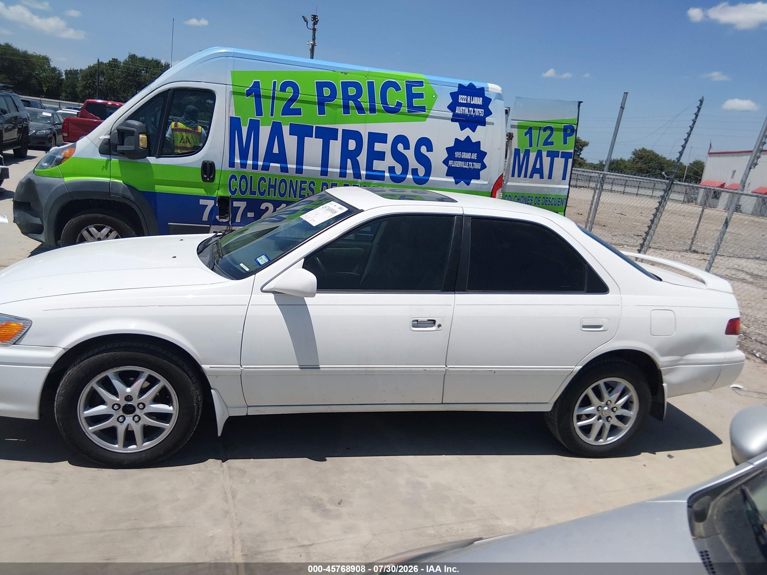 2001 Toyota Camry Xle V6 White vin: 4T1BF28K31U960427