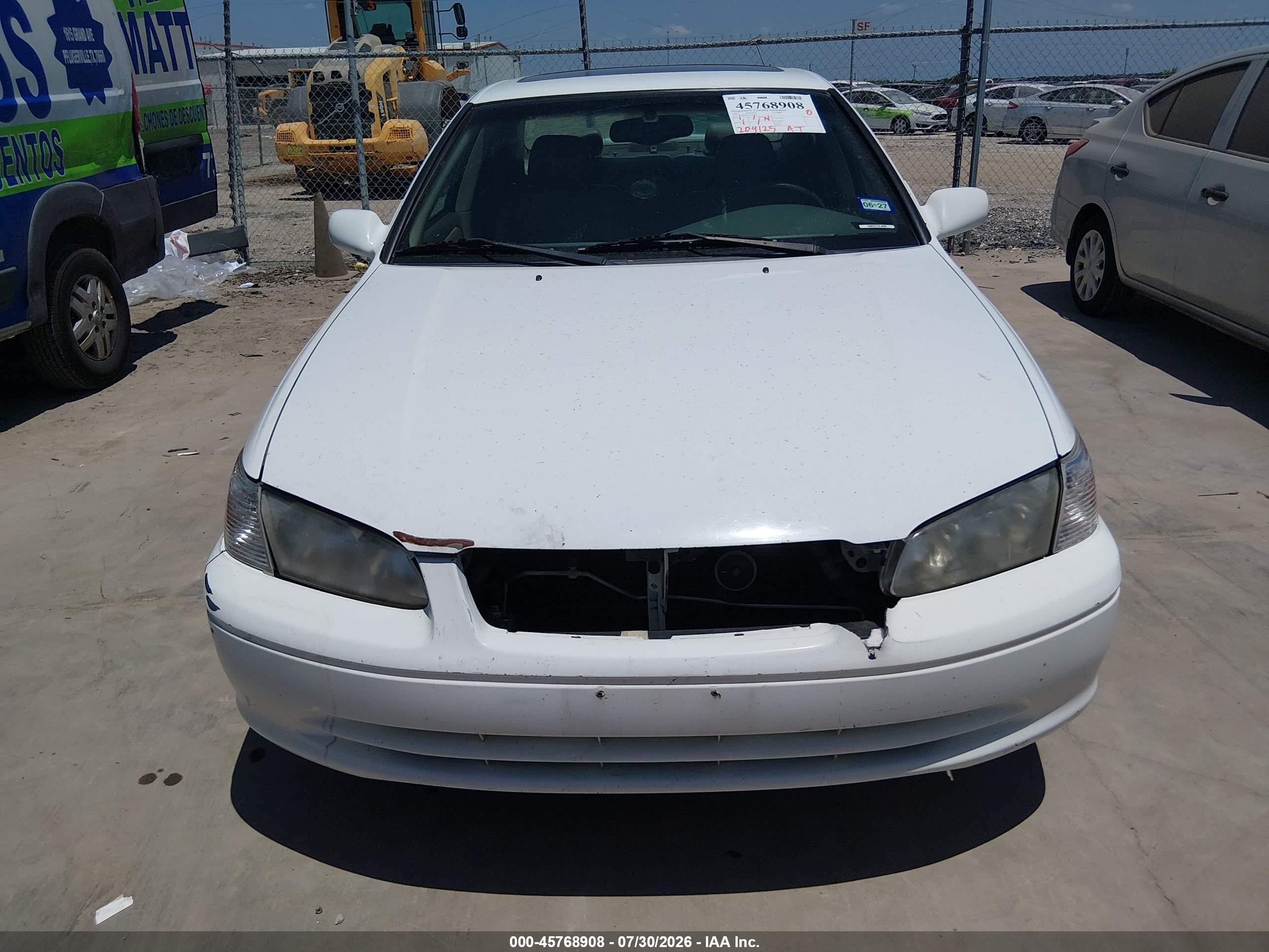 2001 Toyota Camry Xle V6 White vin: 4T1BF28K31U960427