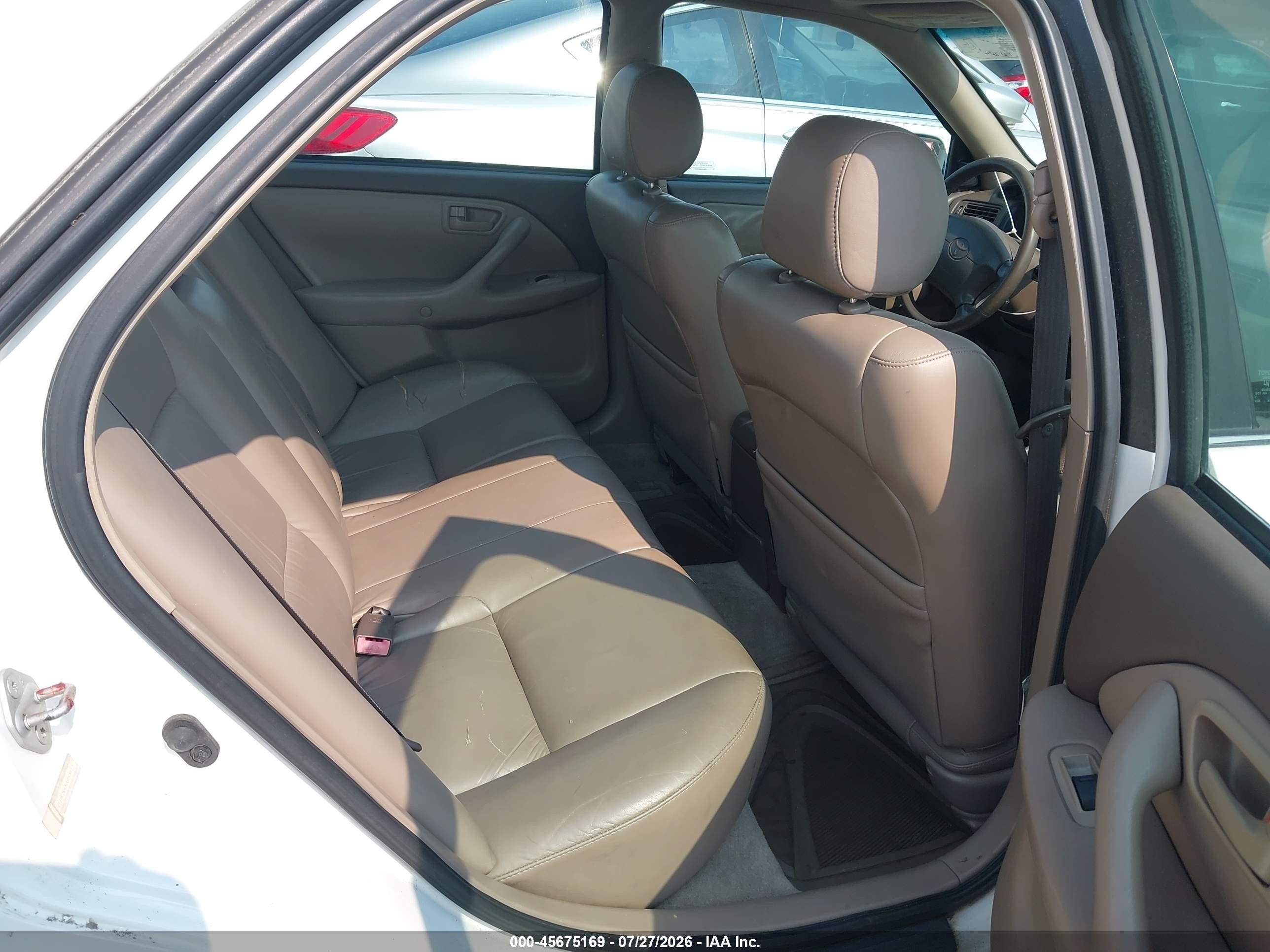 1998 Toyota Camry Le V6 White vin: 4T1BF28K3WU053507