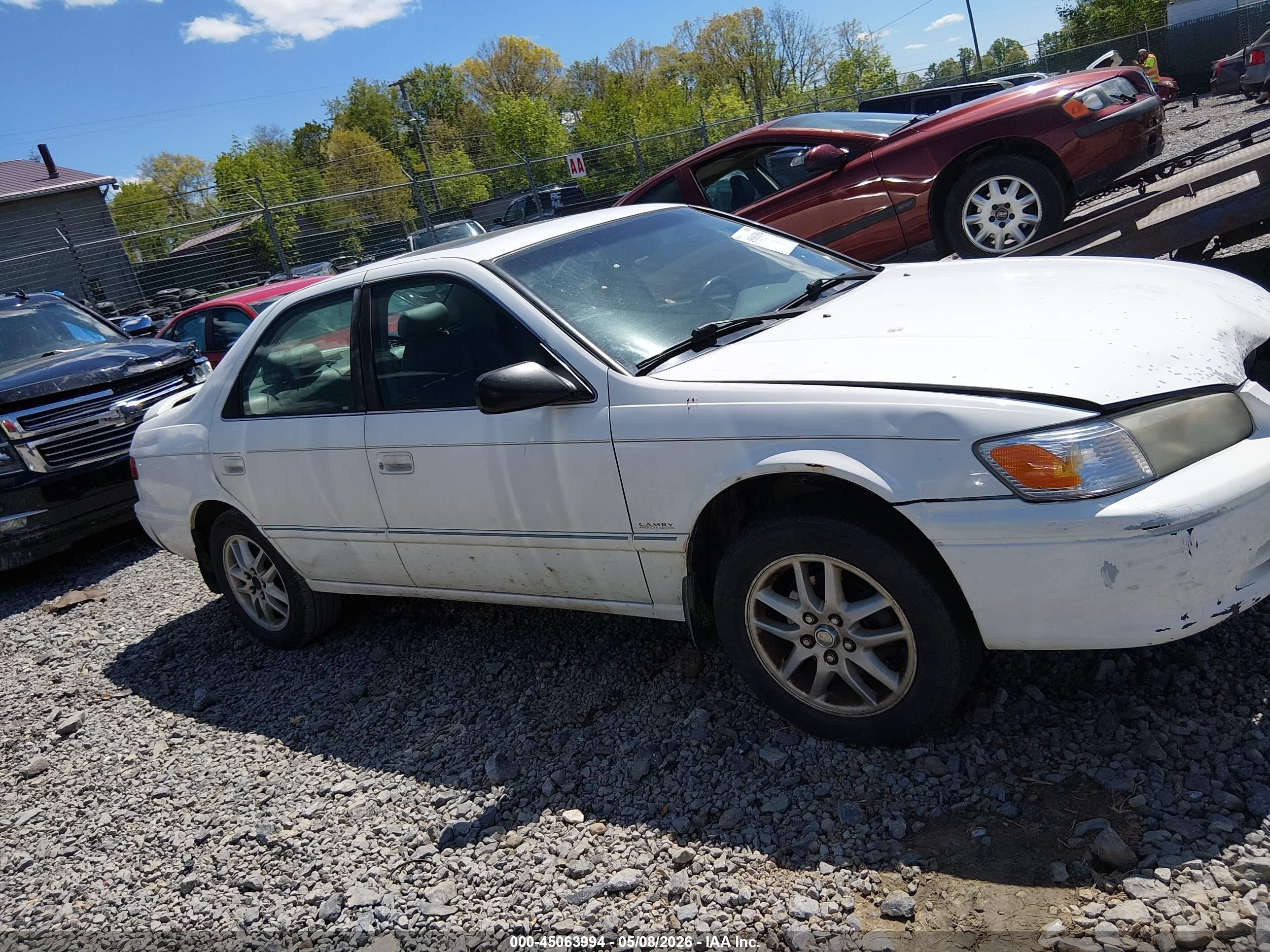 2000 Toyota Camry Xle V6 Белый vin: 4T1BF28K3YU943802