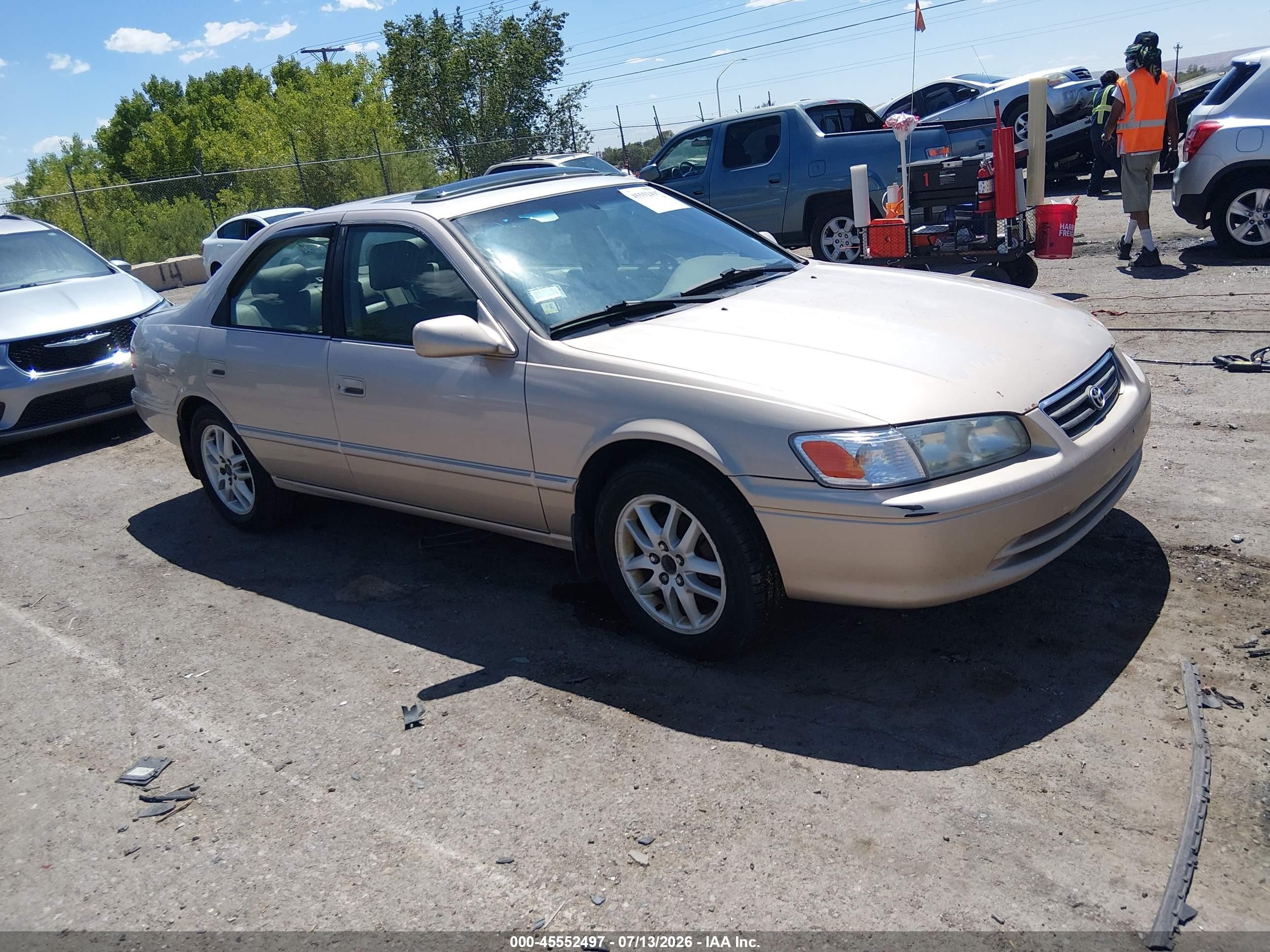 2001 Toyota Camry Xle V6 Gold vin: 4T1BF28K41U964647