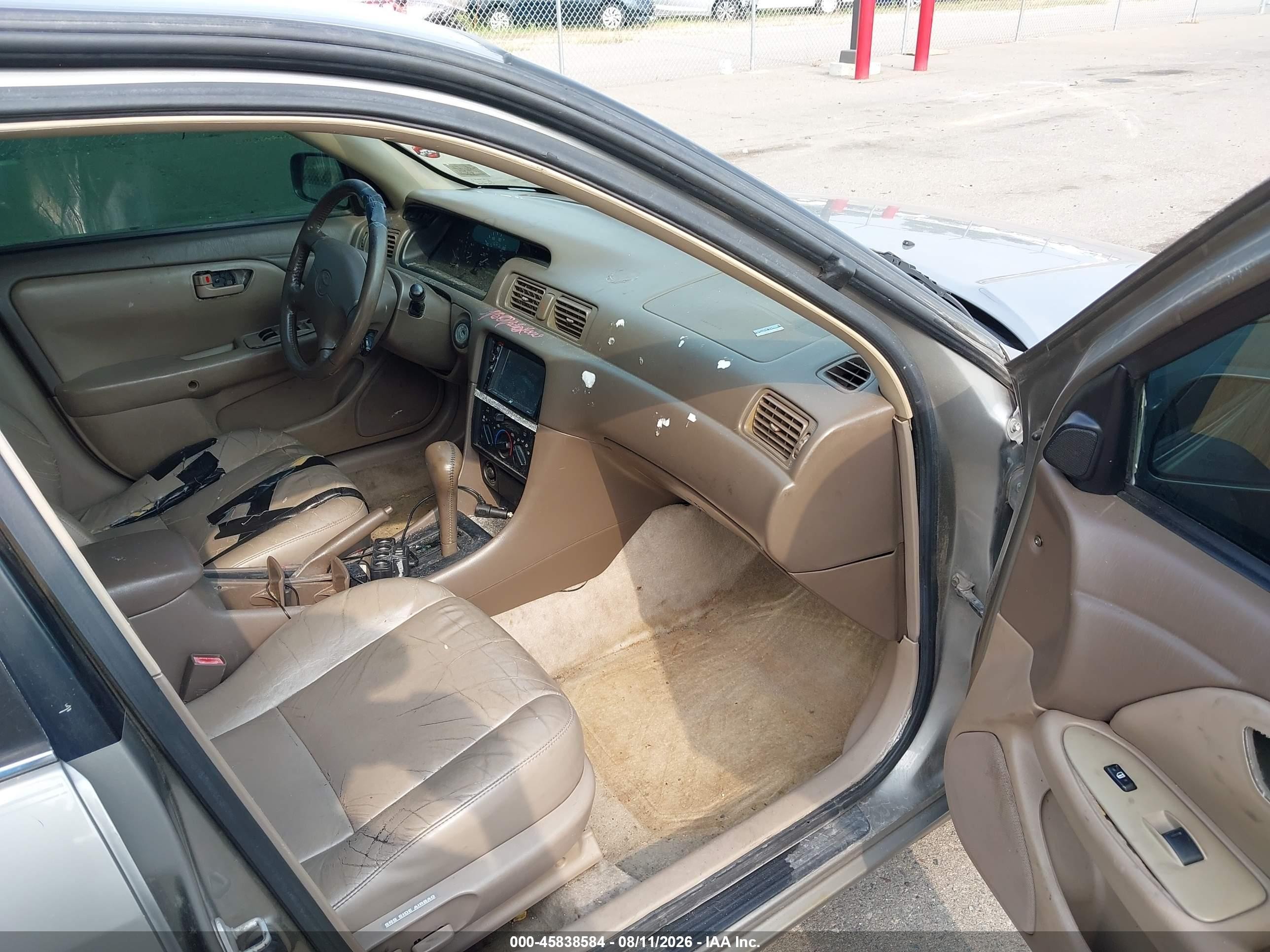1998 Toyota Camry Xle V6 Silver vin: 4T1BF28K4WU054519