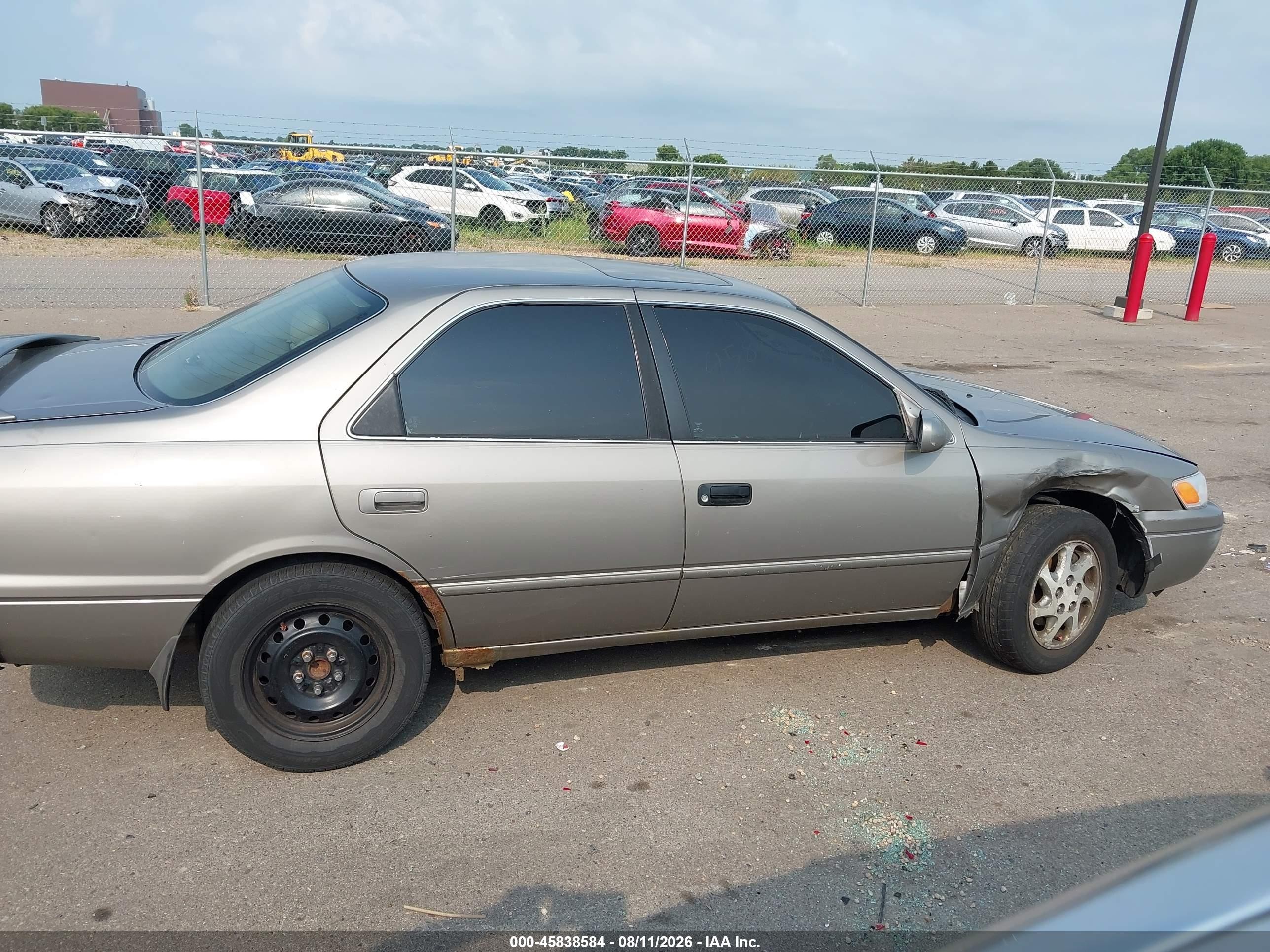 1998 Toyota Camry Xle V6 Silver vin: 4T1BF28K4WU054519