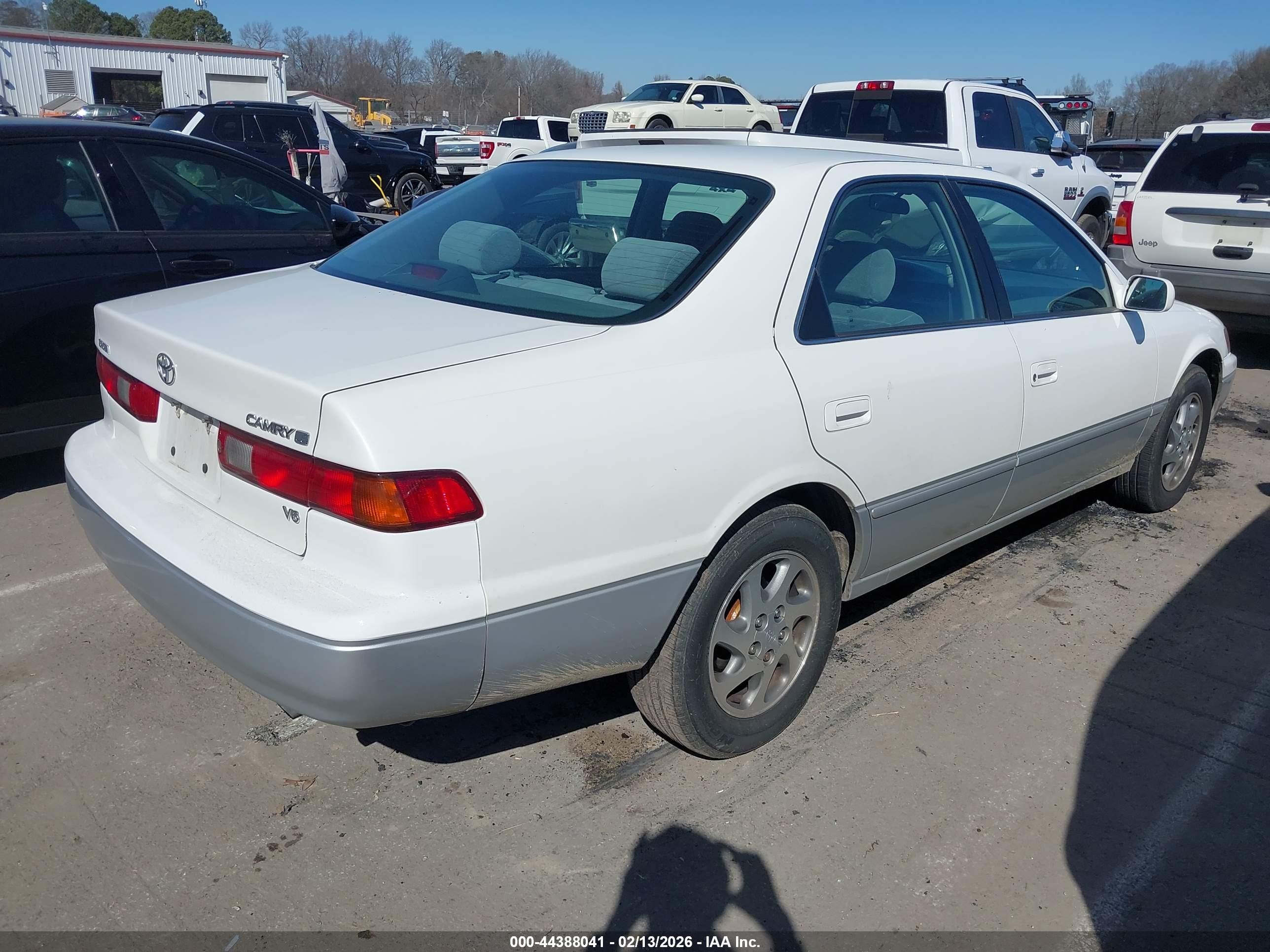 1998 Toyota Camry Ce/le/xle White vin: 4T1BF28K6WU073296