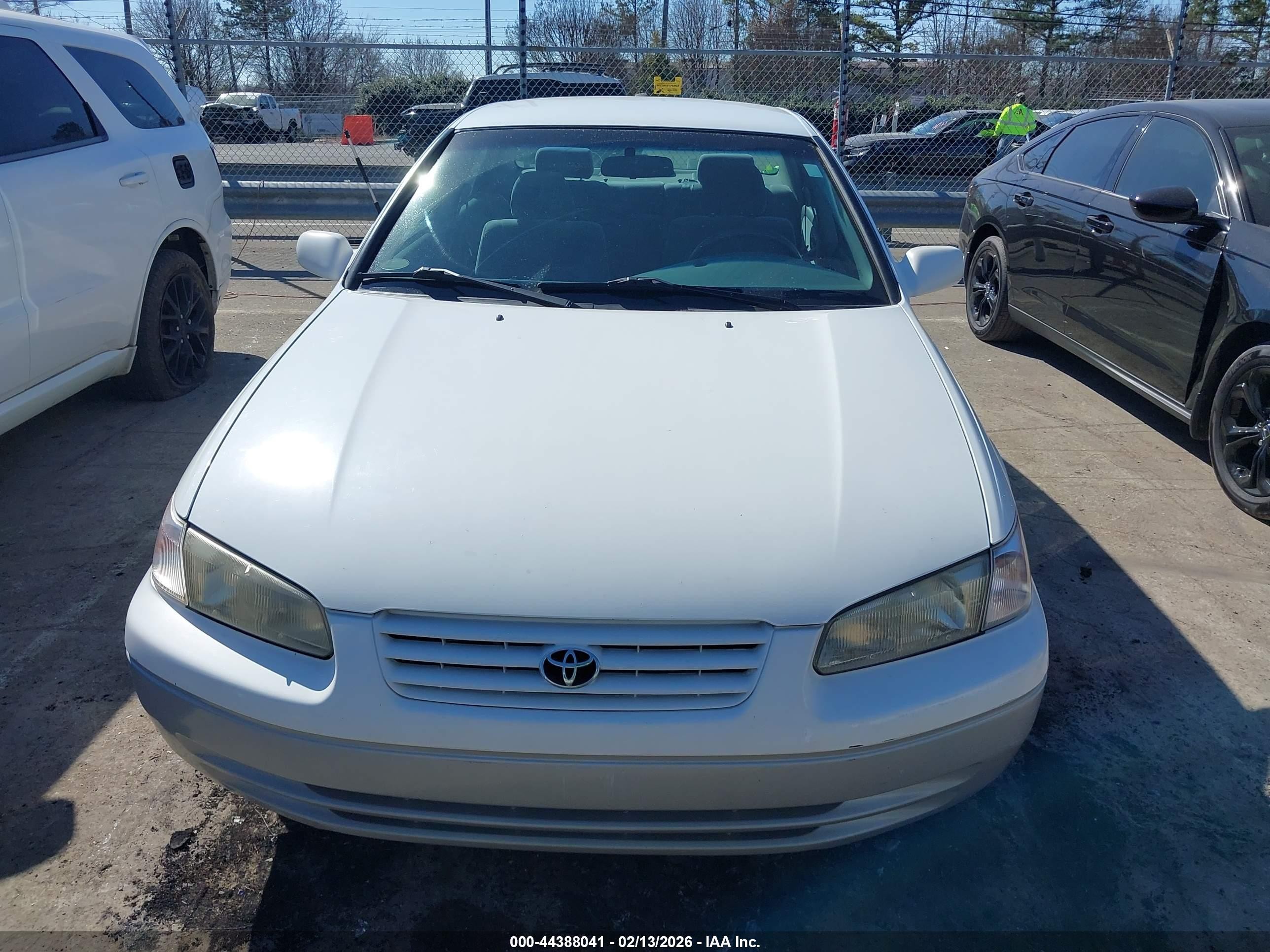 1998 Toyota Camry Ce/le/xle White vin: 4T1BF28K6WU073296