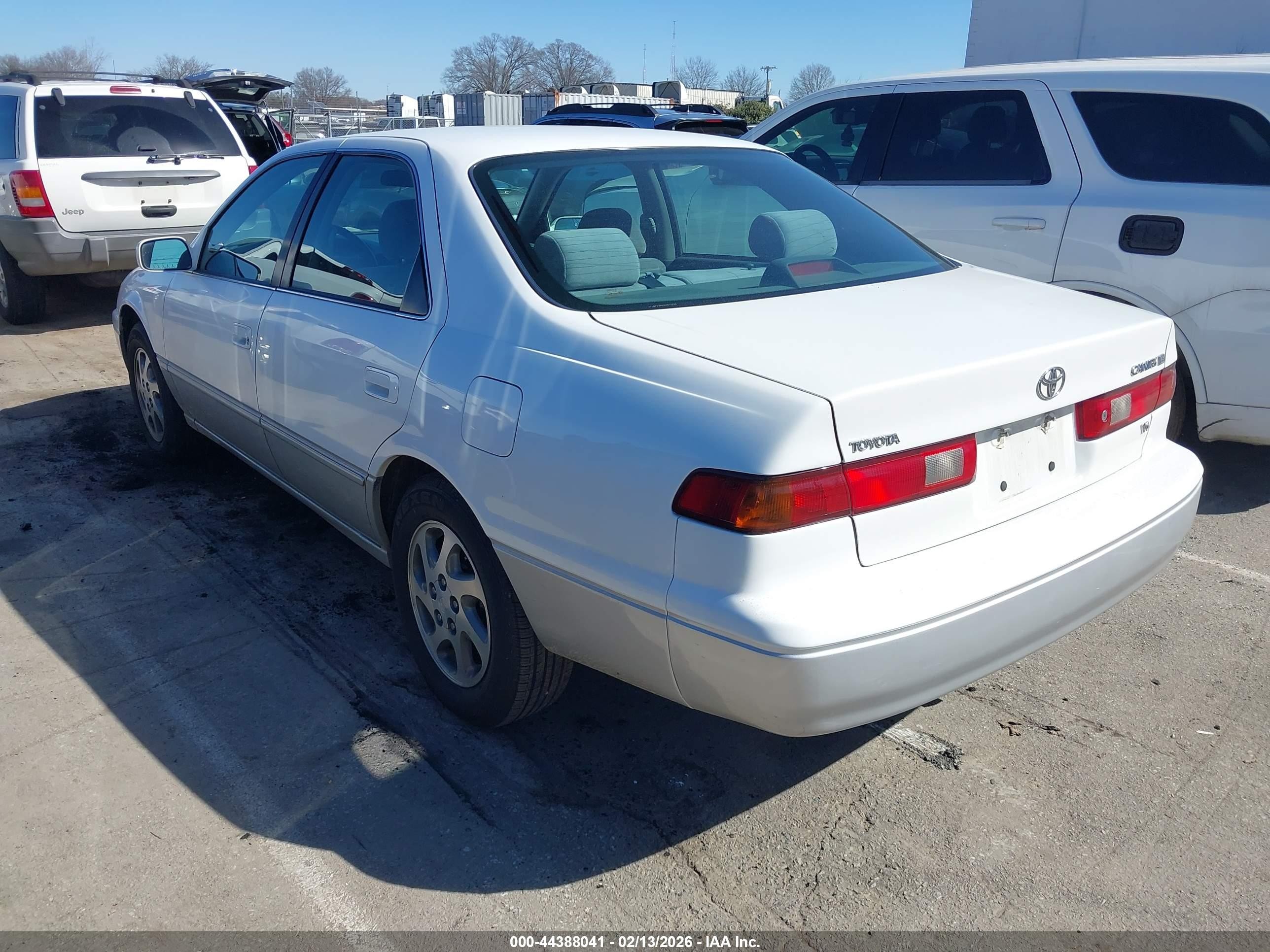 1998 Toyota Camry Ce/le/xle White vin: 4T1BF28K6WU073296