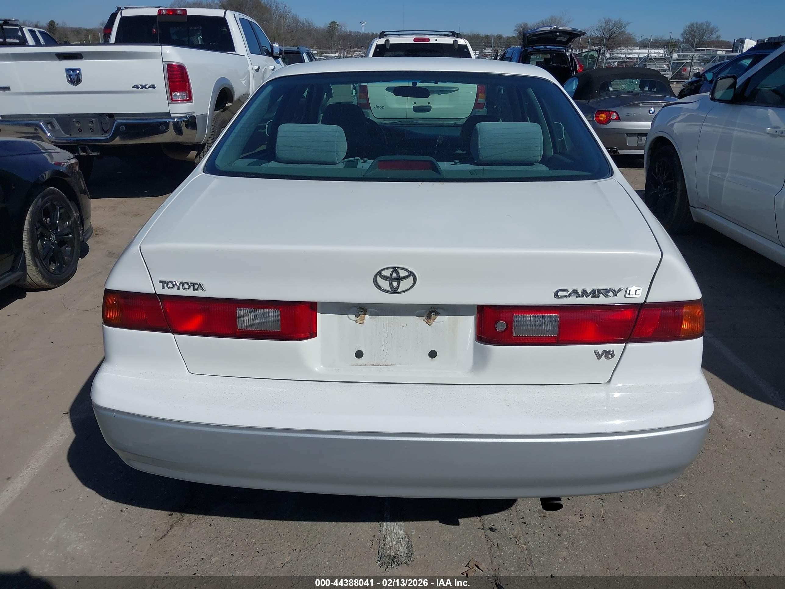 1998 Toyota Camry Ce/le/xle White vin: 4T1BF28K6WU073296