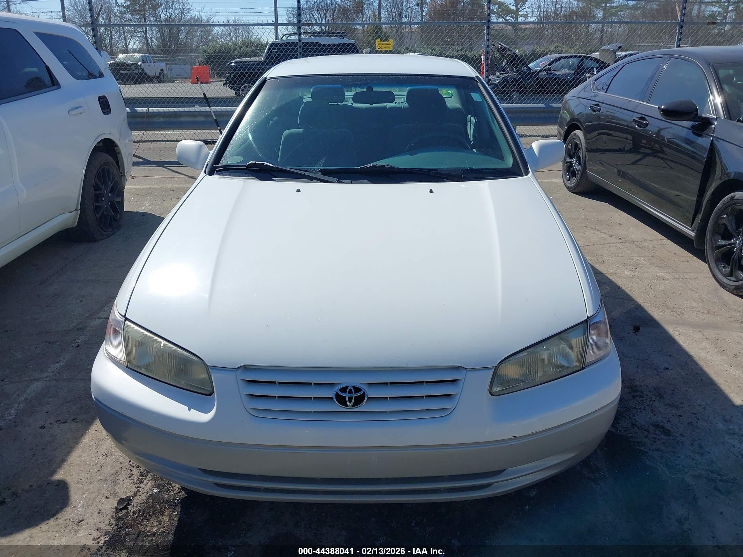 1998 Toyota Camry Ce/le/xle White vin: 4T1BF28K6WU073296
