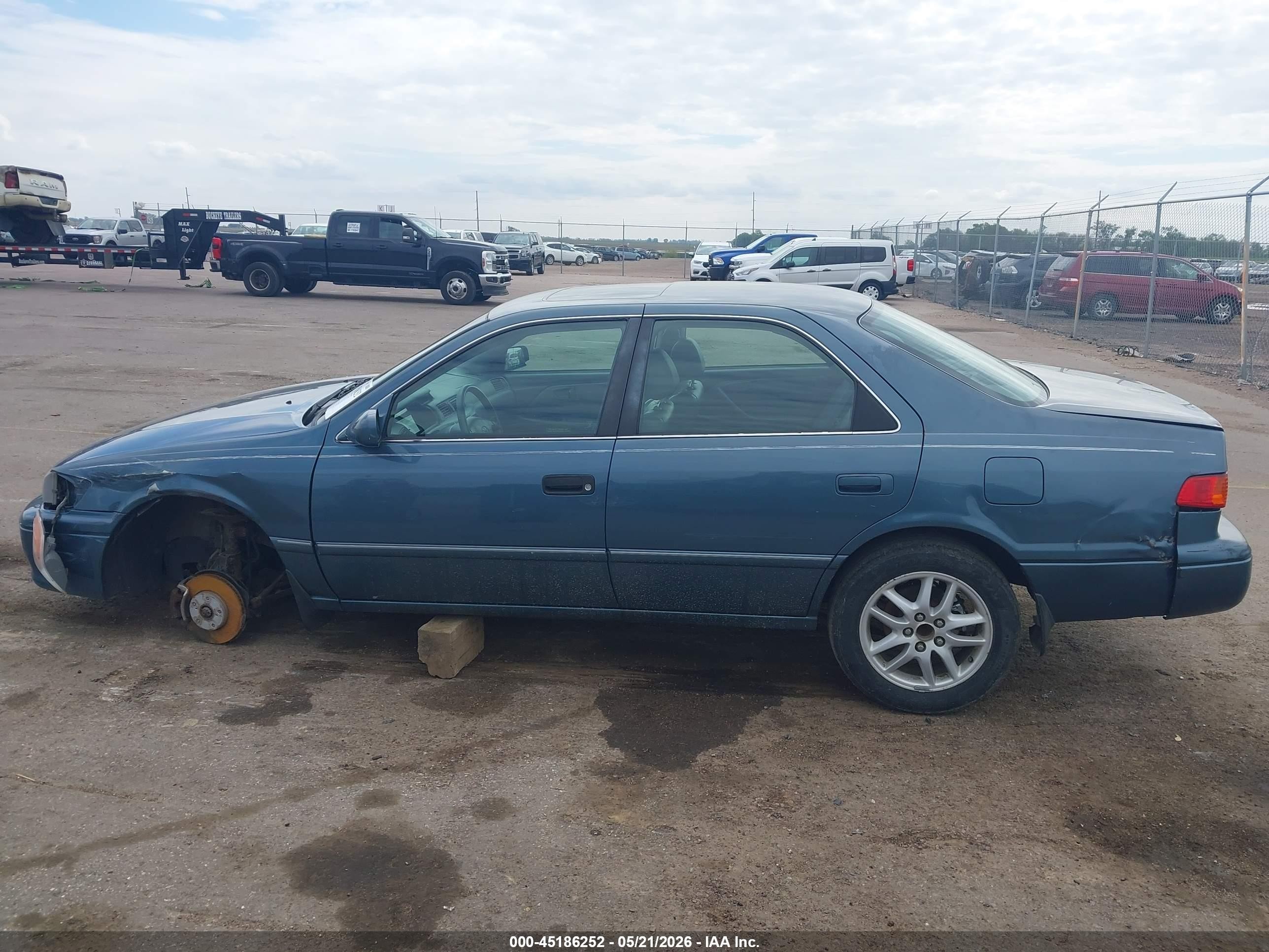 2000 Toyota Camry Xle V6 Blue vin: 4T1BF28K7YU943432