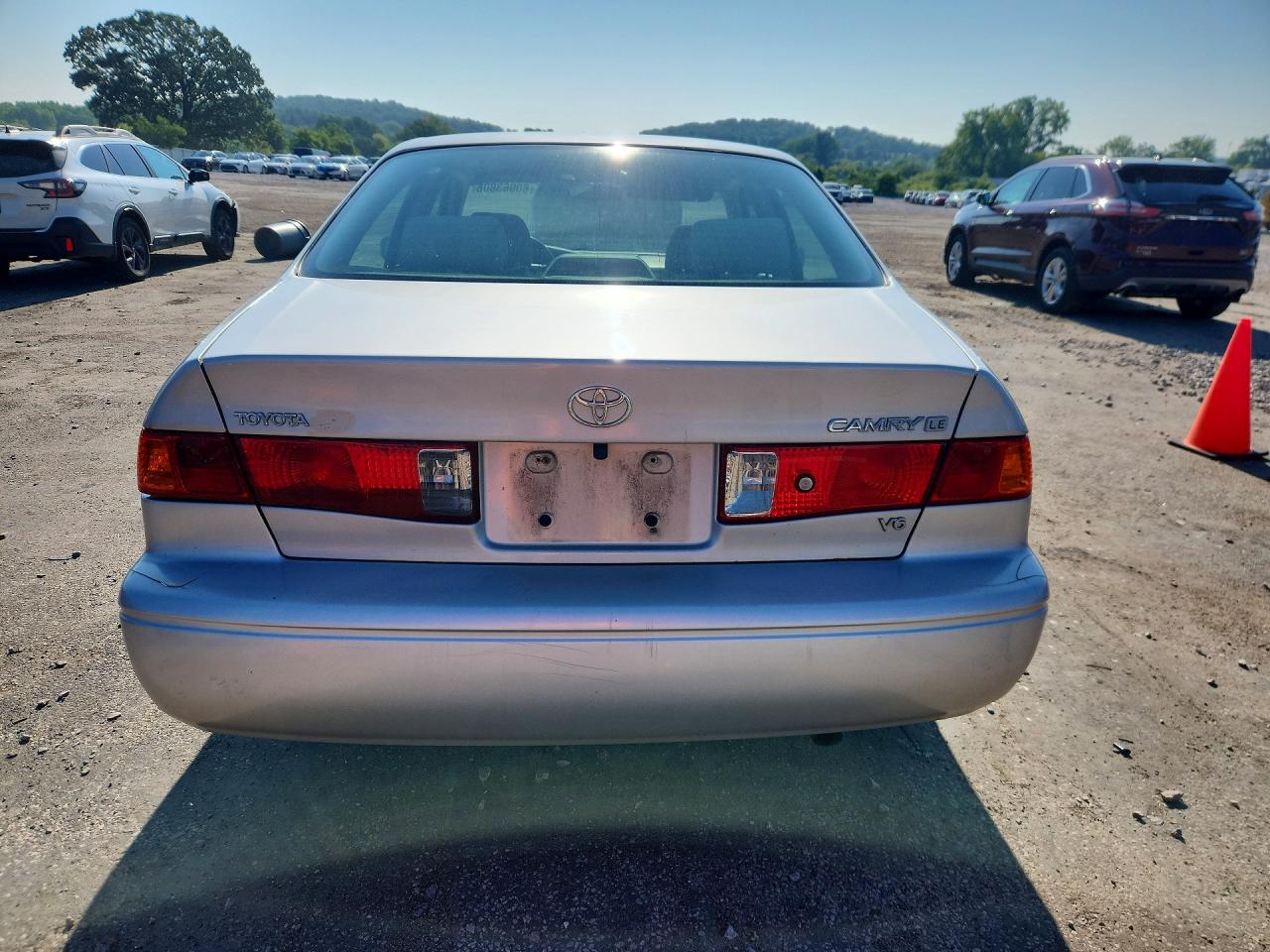2001 Toyota Camry Le Tan vin: 4T1BF28K81U128808