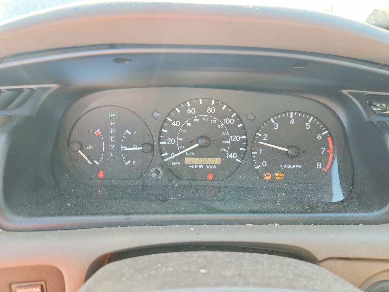 2001 Toyota Camry Le Tan vin: 4T1BF28K81U128808