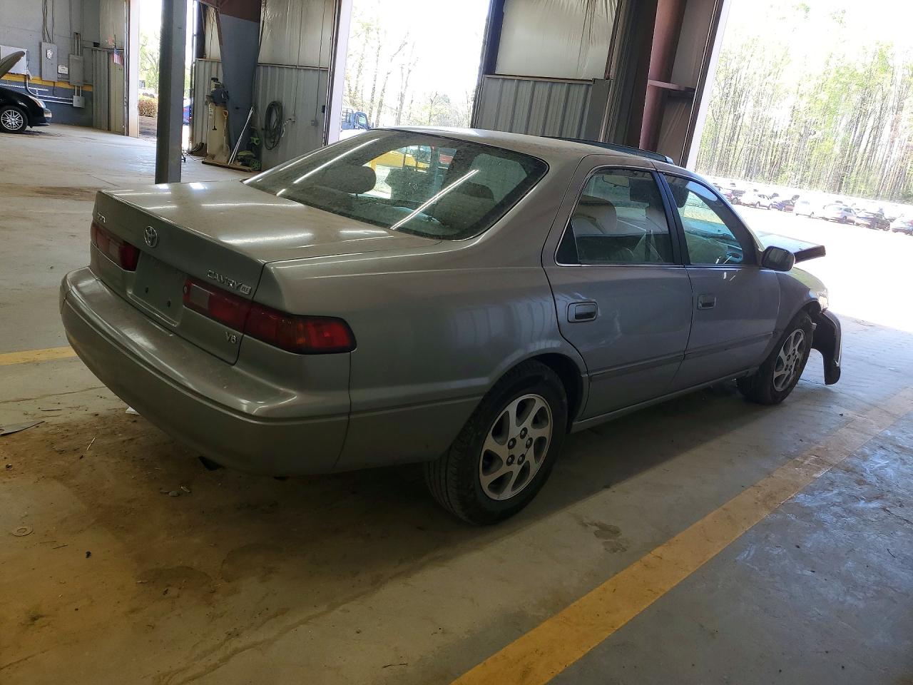 1998 Toyota Camry Xle V6 Gold vin: 4T1BF28K8WU059996